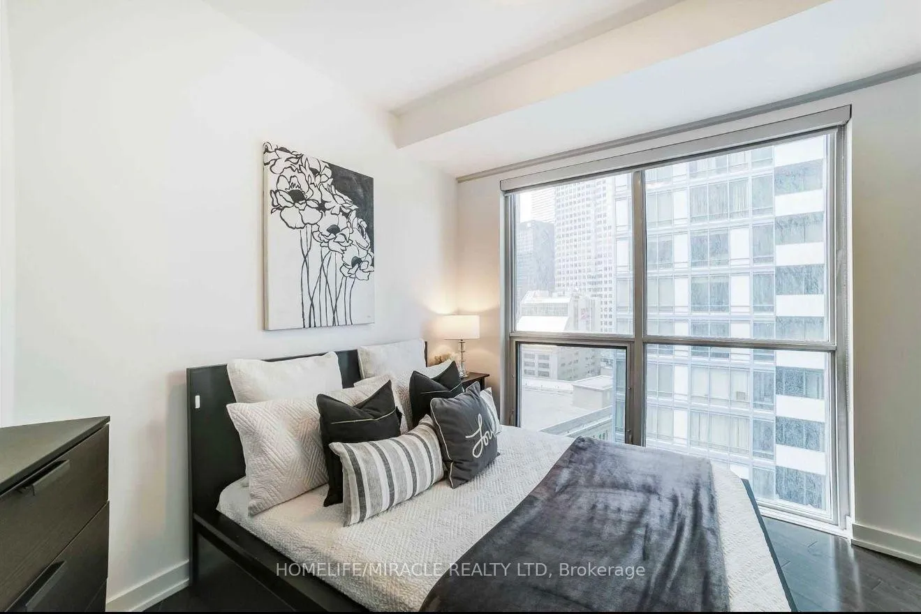 Photo 11 of Unit 1604, 1 The Esplanade, Toronto, Waterfront Communities — HOMEH