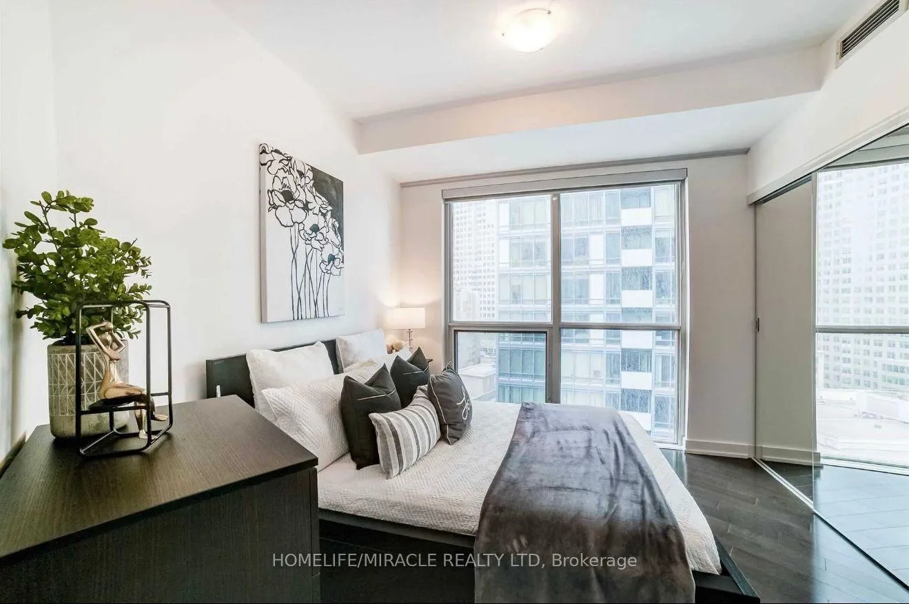 Photo 13 of Unit 1604, 1 The Esplanade, Toronto, Waterfront Communities — HOMEH