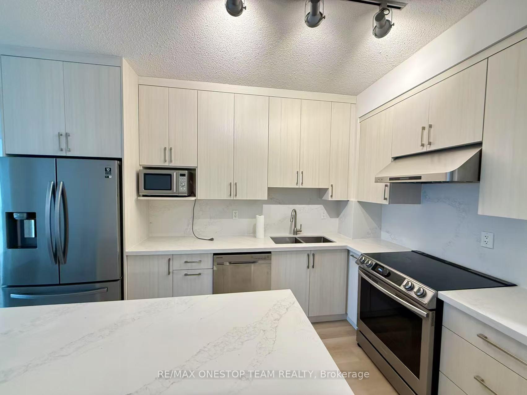 Photo 2 of Unit 1304, 33 Lombard Street, Toronto, Church-Yonge Corridor — HOMEH