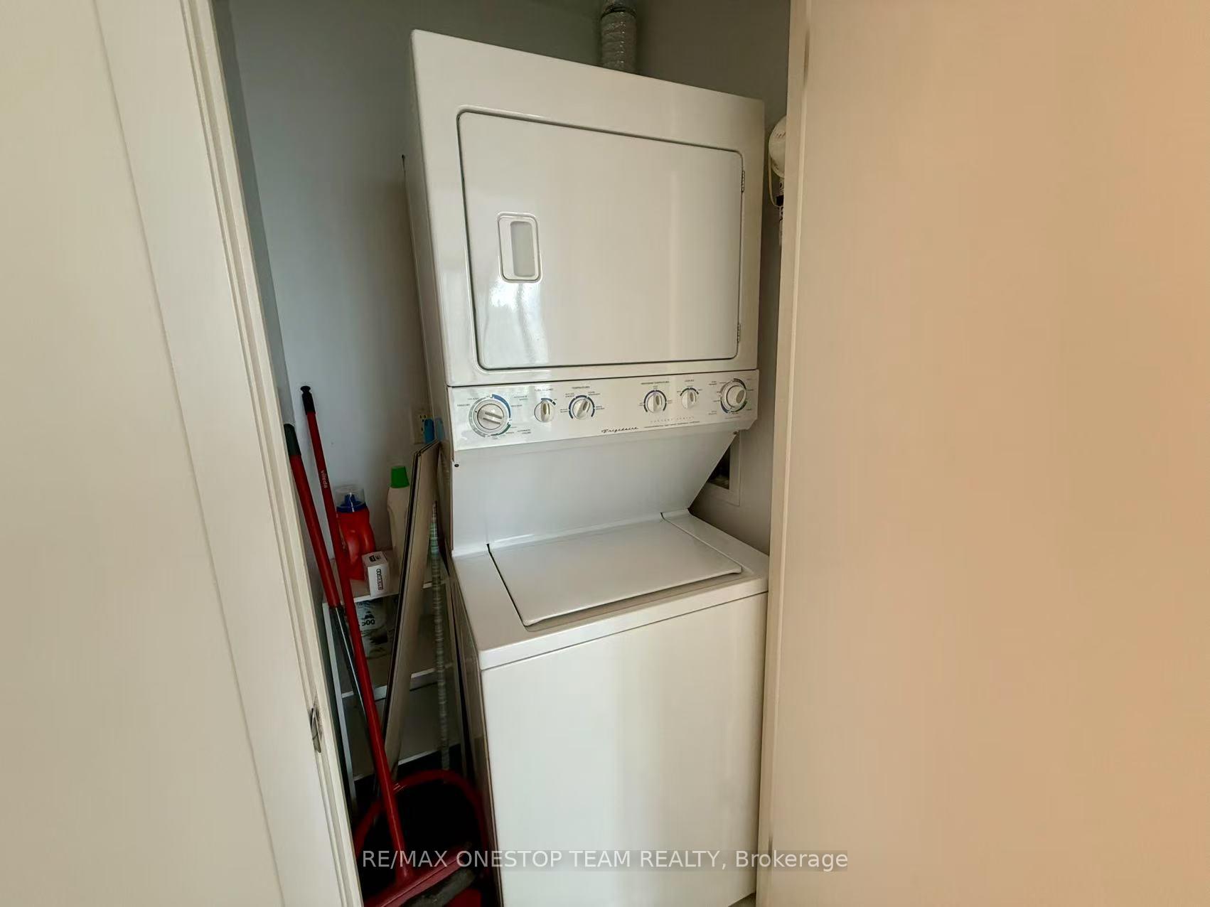 Photo 12 of Unit 1304, 33 Lombard Street, Toronto, Church-Yonge Corridor — HOMEH