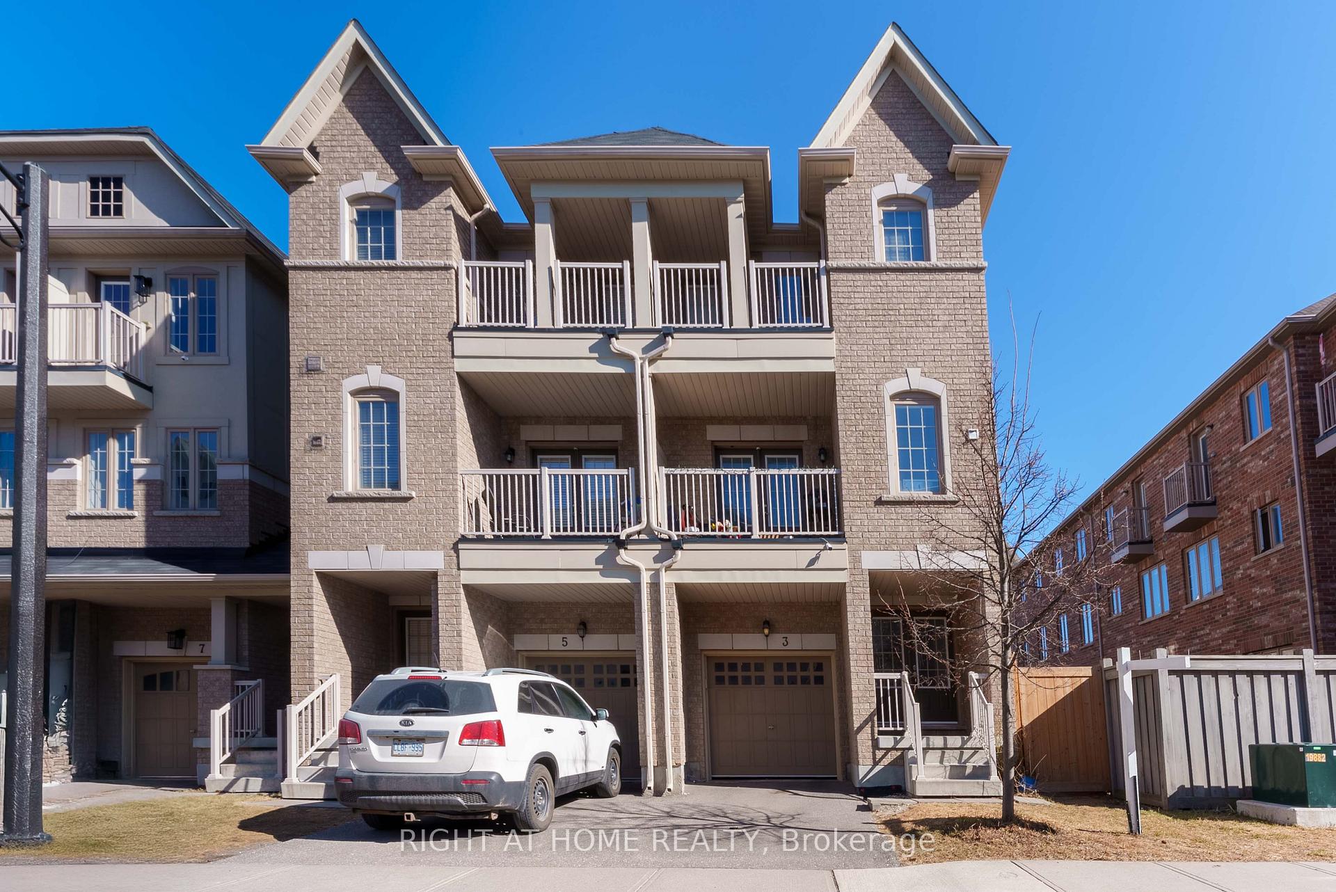 Photo 24 of 3 Rabbit Run Way, Brampton, Heart Lake East — HOMEH