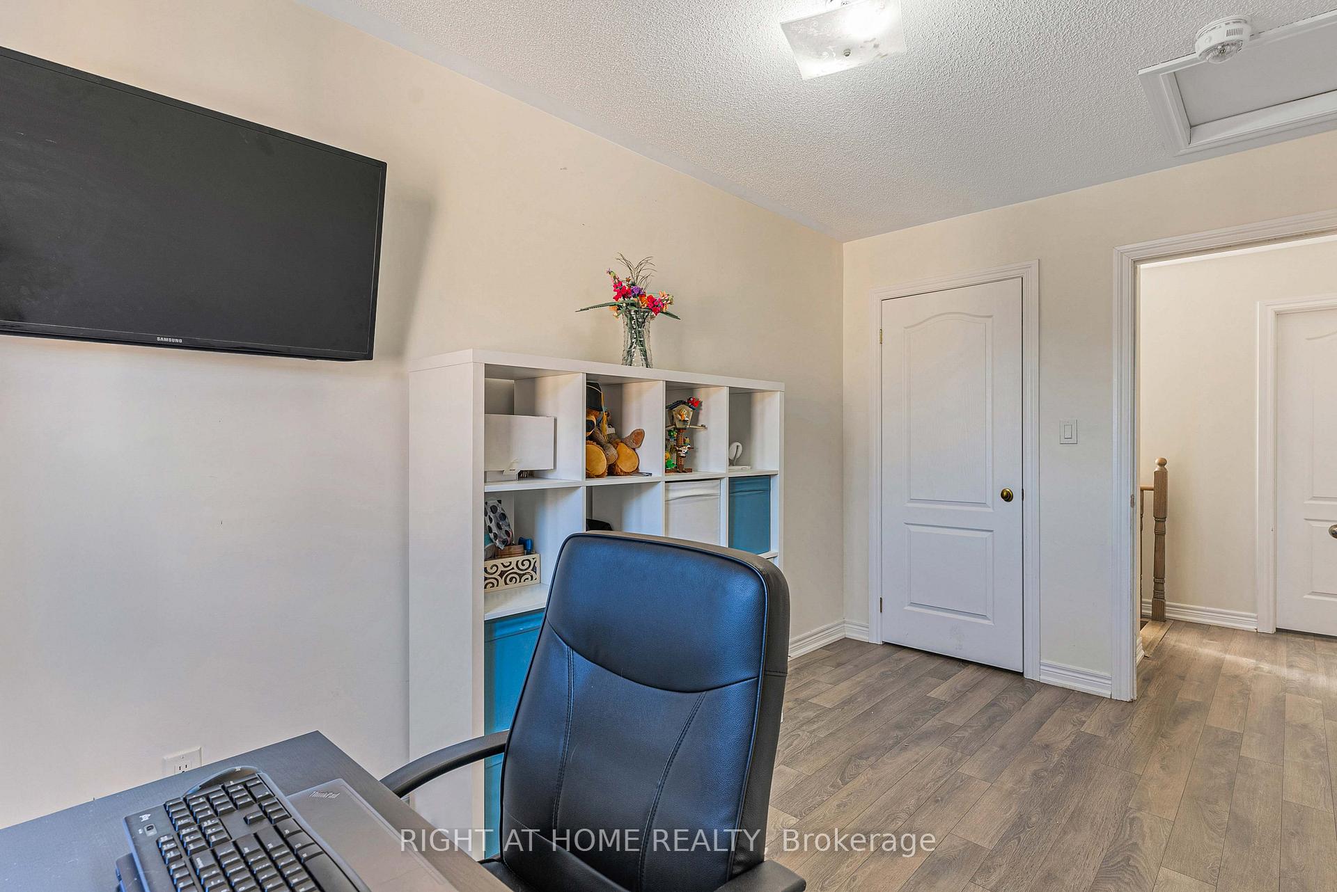 Photo 25 of 3 Rabbit Run Way, Brampton, Heart Lake East — HOMEH