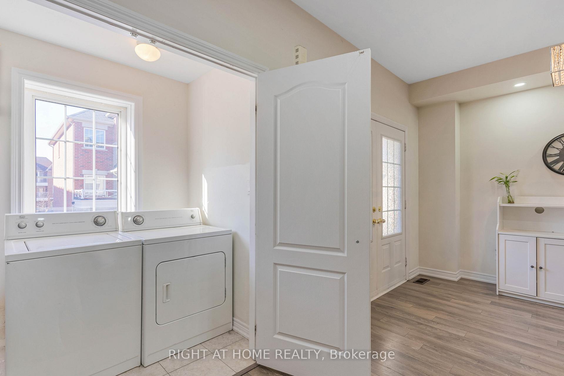 Photo 15 of 3 Rabbit Run Way, Brampton, Heart Lake East — HOMEH