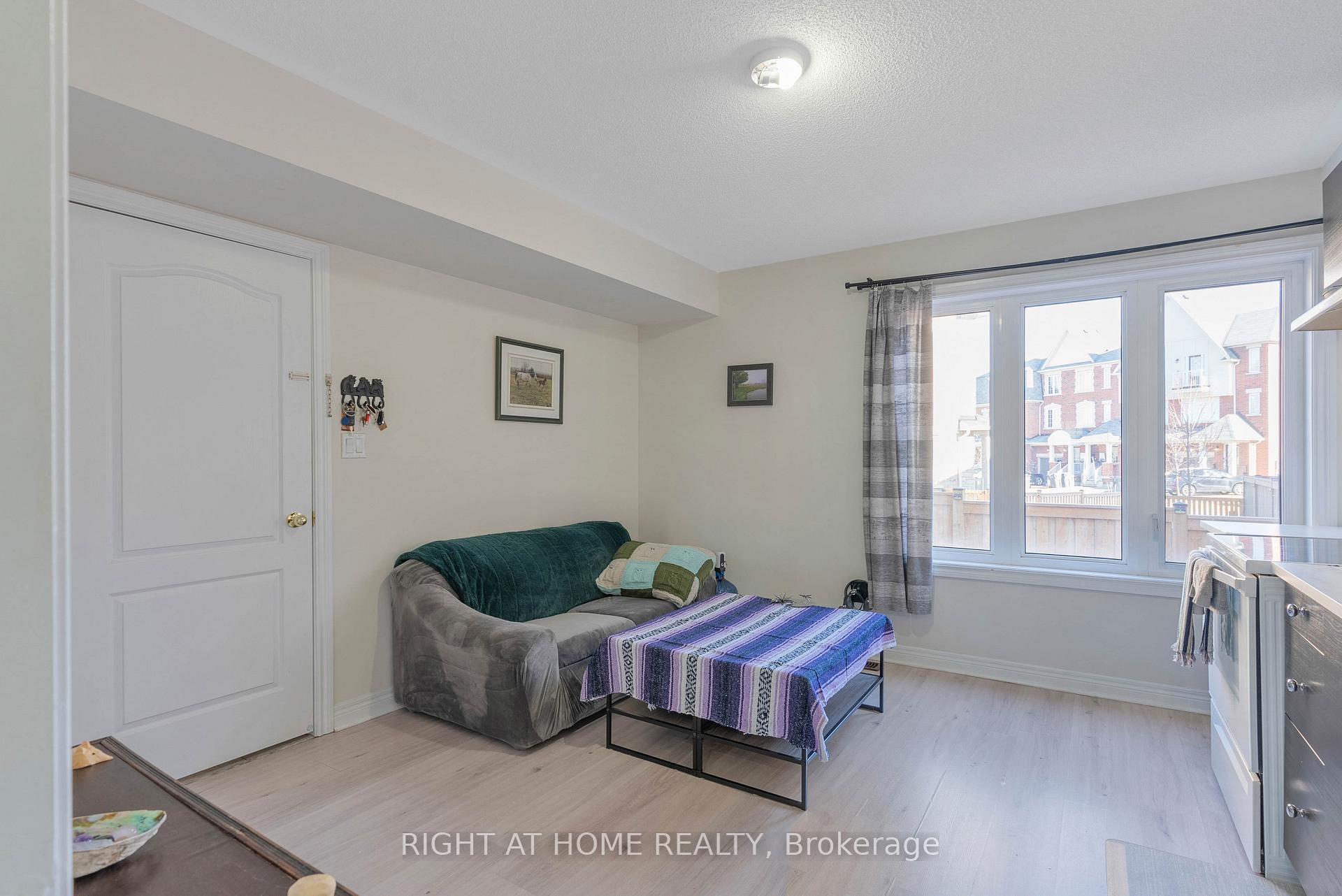Photo 26 of 3 Rabbit Run Way, Brampton, Heart Lake East — HOMEH