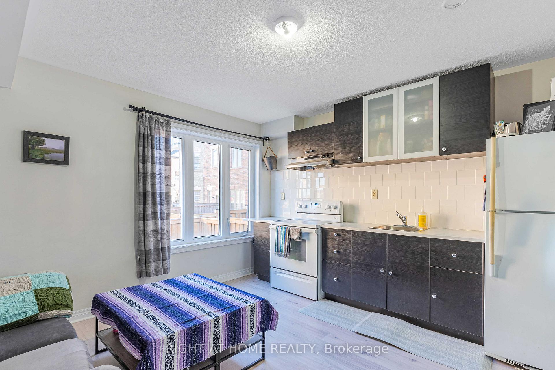 Photo 21 of 3 Rabbit Run Way, Brampton, Heart Lake East — HOMEH