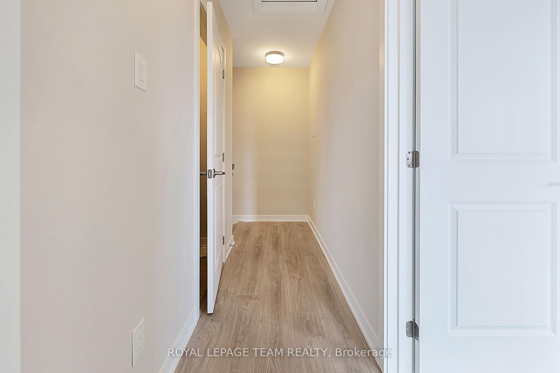 Photo 10 of 100 Parnian Pvt, Ottawa, Barrhaven - Half Moon Bay — HOMEH