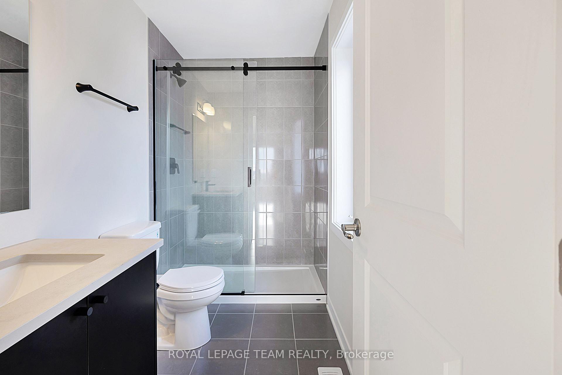 Photo 13 of 100 Parnian Pvt, Ottawa, Barrhaven - Half Moon Bay — HOMEH