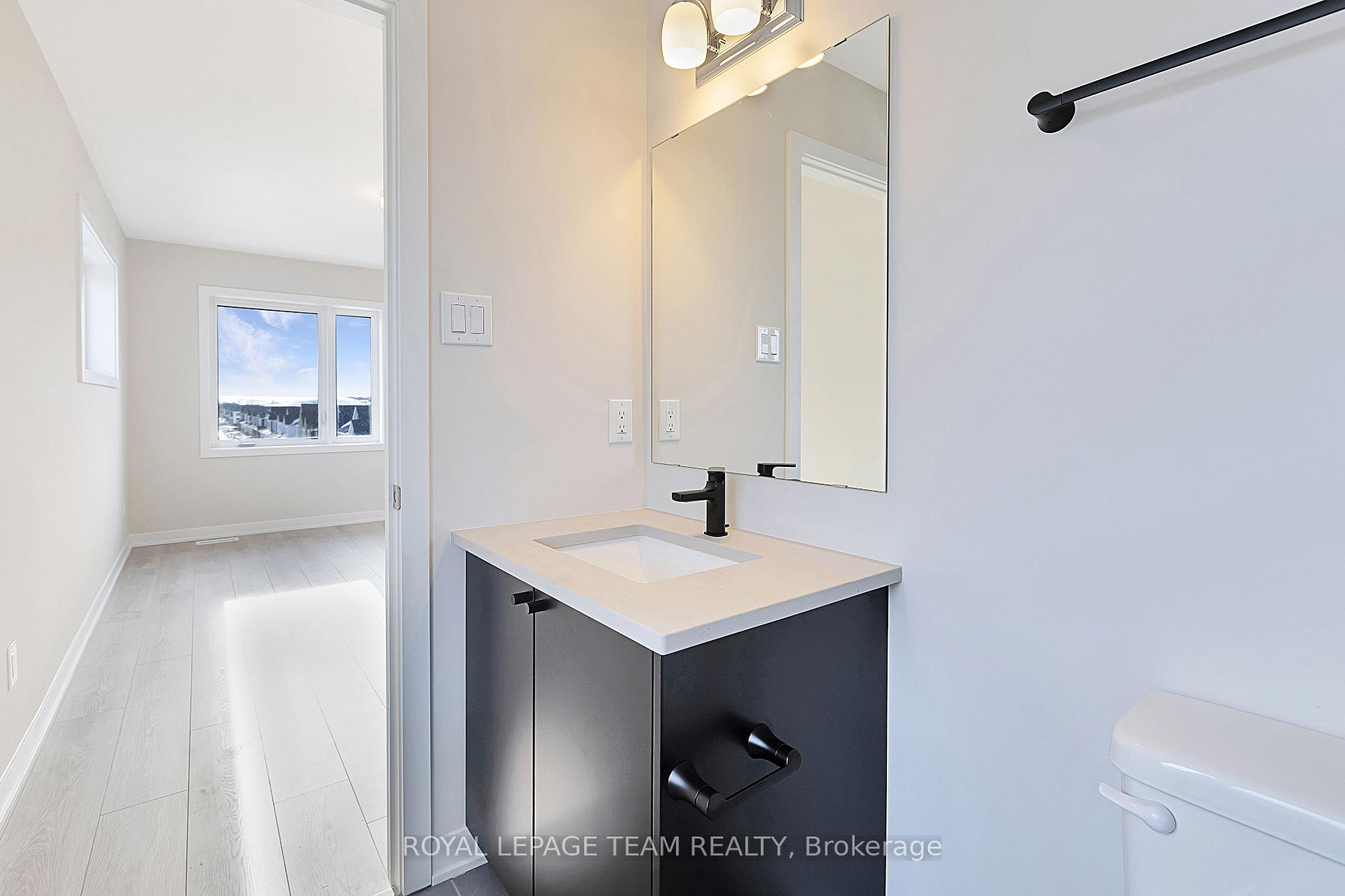 Photo 14 of 100 Parnian Pvt, Ottawa, Barrhaven - Half Moon Bay — HOMEH
