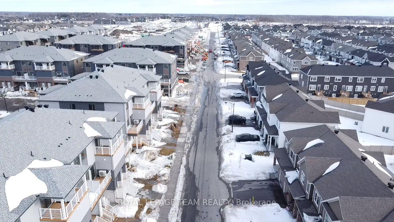 Photo 20 of 100 Parnian Pvt, Ottawa, Barrhaven - Half Moon Bay — HOMEH