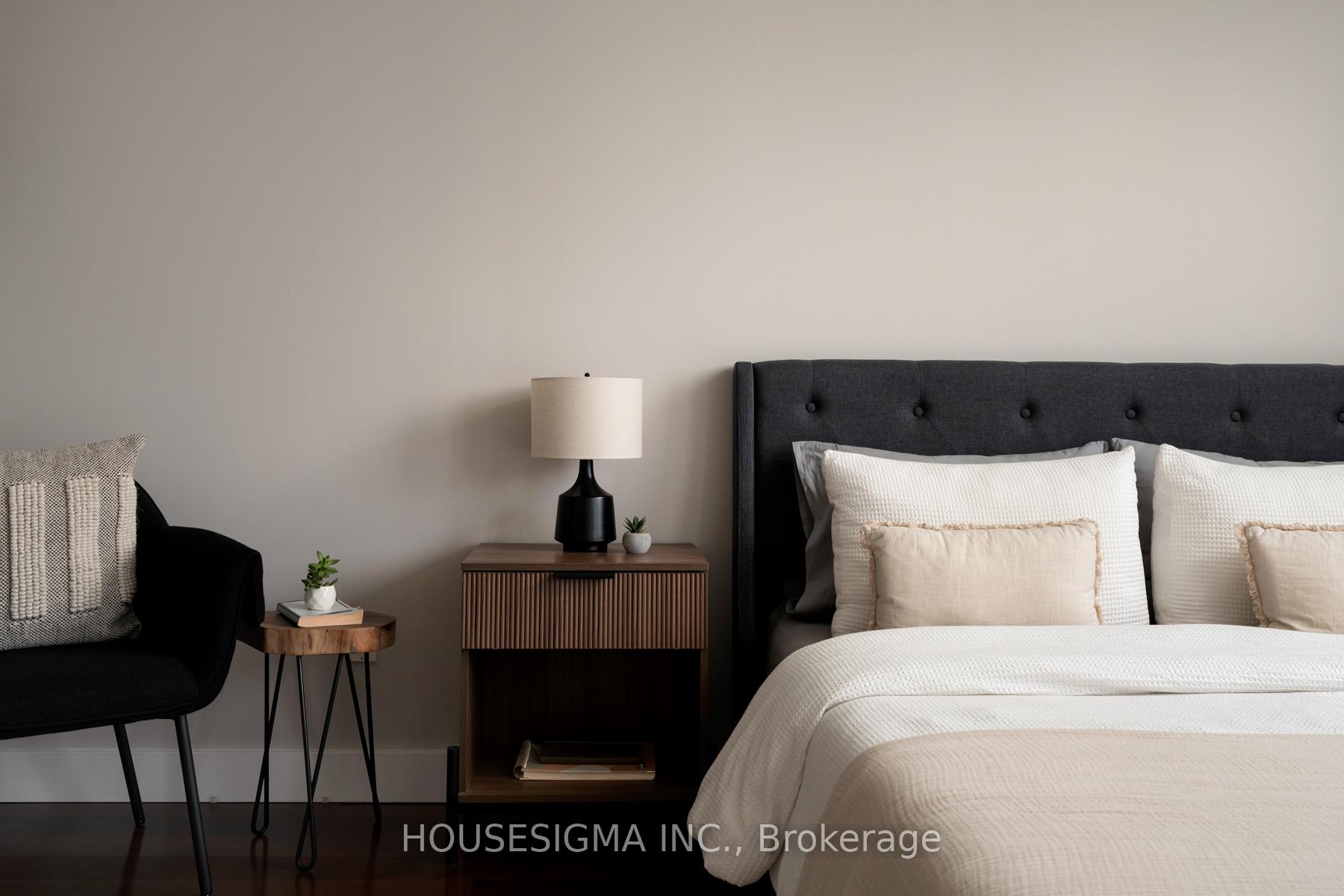 Photo 8 of Unit 827, 65 Scadding Avenue, Toronto, Waterfront Communities — HOMEH