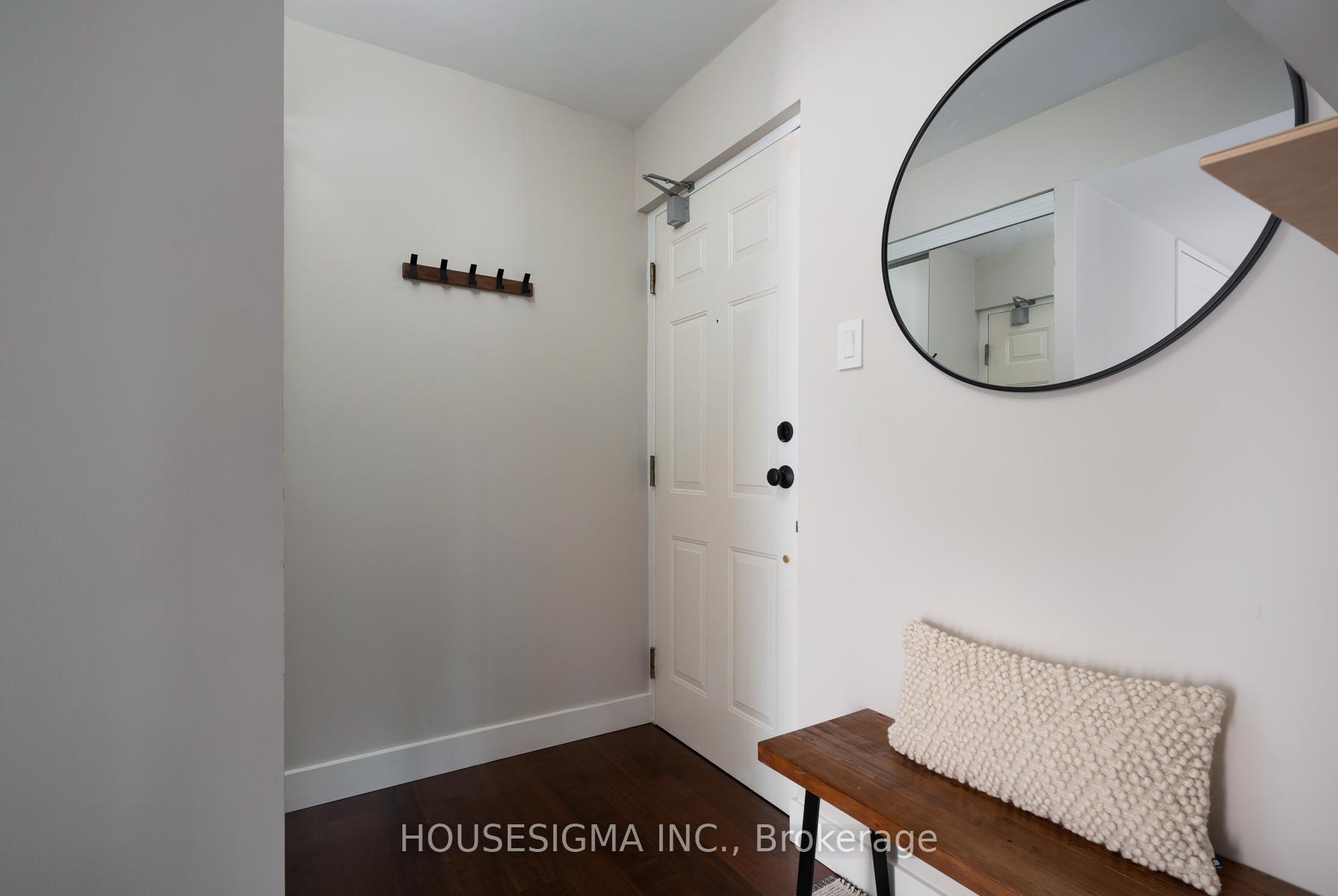 Photo 16 of Unit 827, 65 Scadding Avenue, Toronto, Waterfront Communities — HOMEH