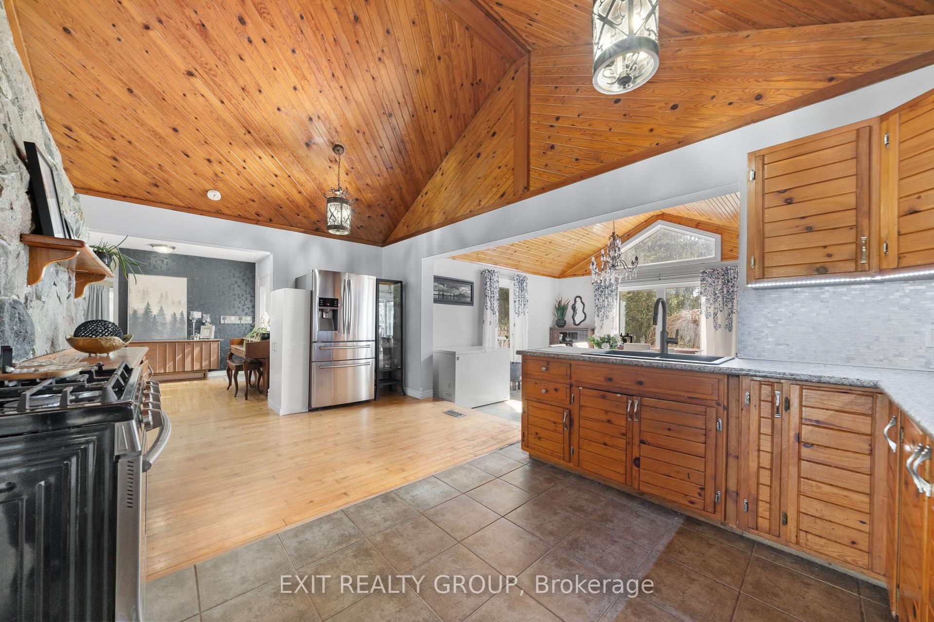 Photo 9 of 652 Scriver Road, Brighton, Rural Brighton — HOMEH
