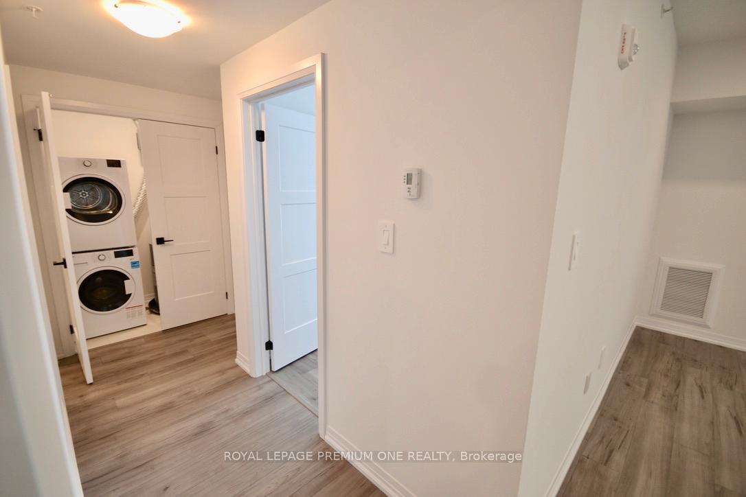 Photo 21 of Unit 512, 15 Kneeshaw Drive, Barrie, Rural Barrie Southeast — HOMEH