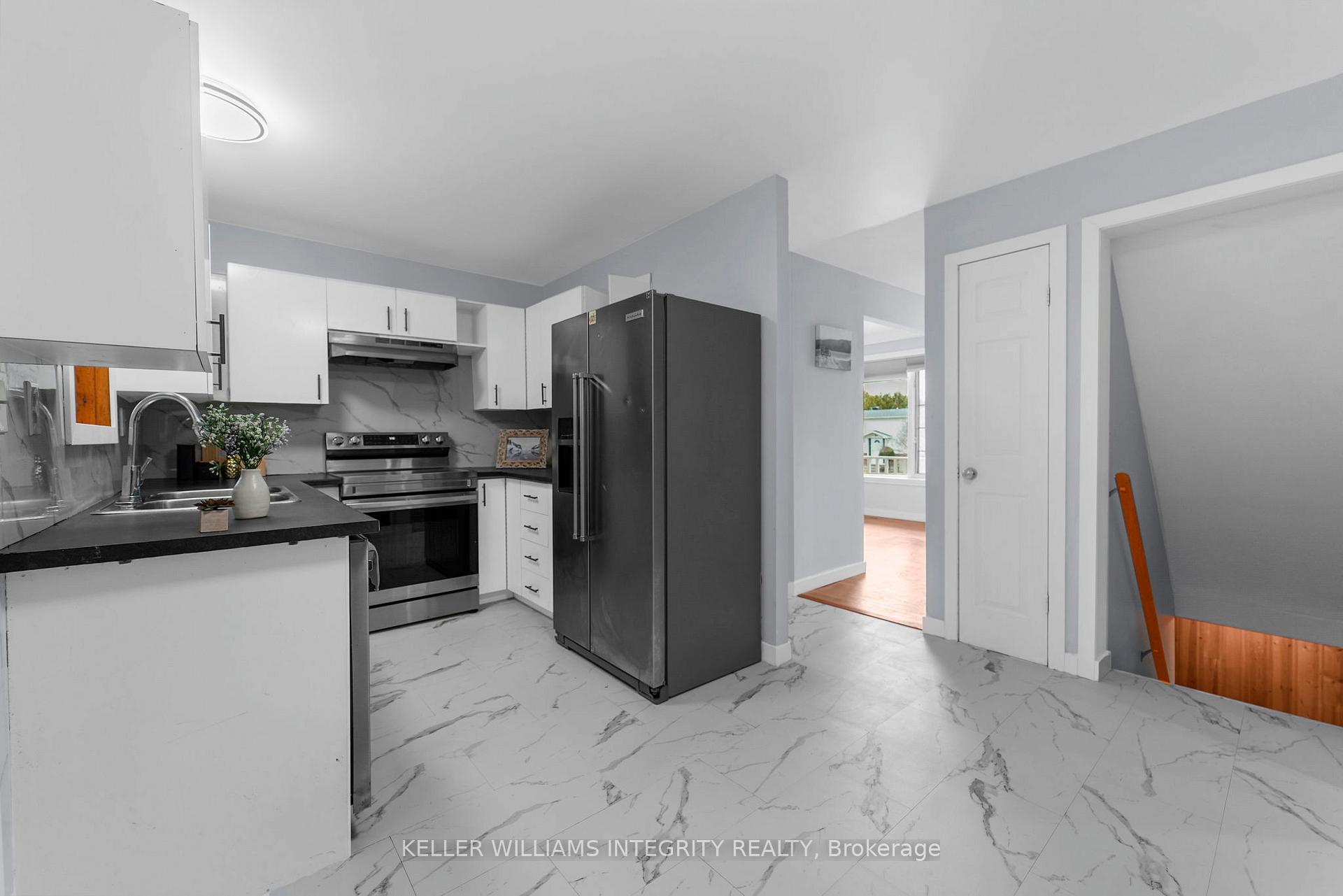 Photo 28 of 44 Poole Creek Crescent, Ottawa, Fringewood — HOMEH