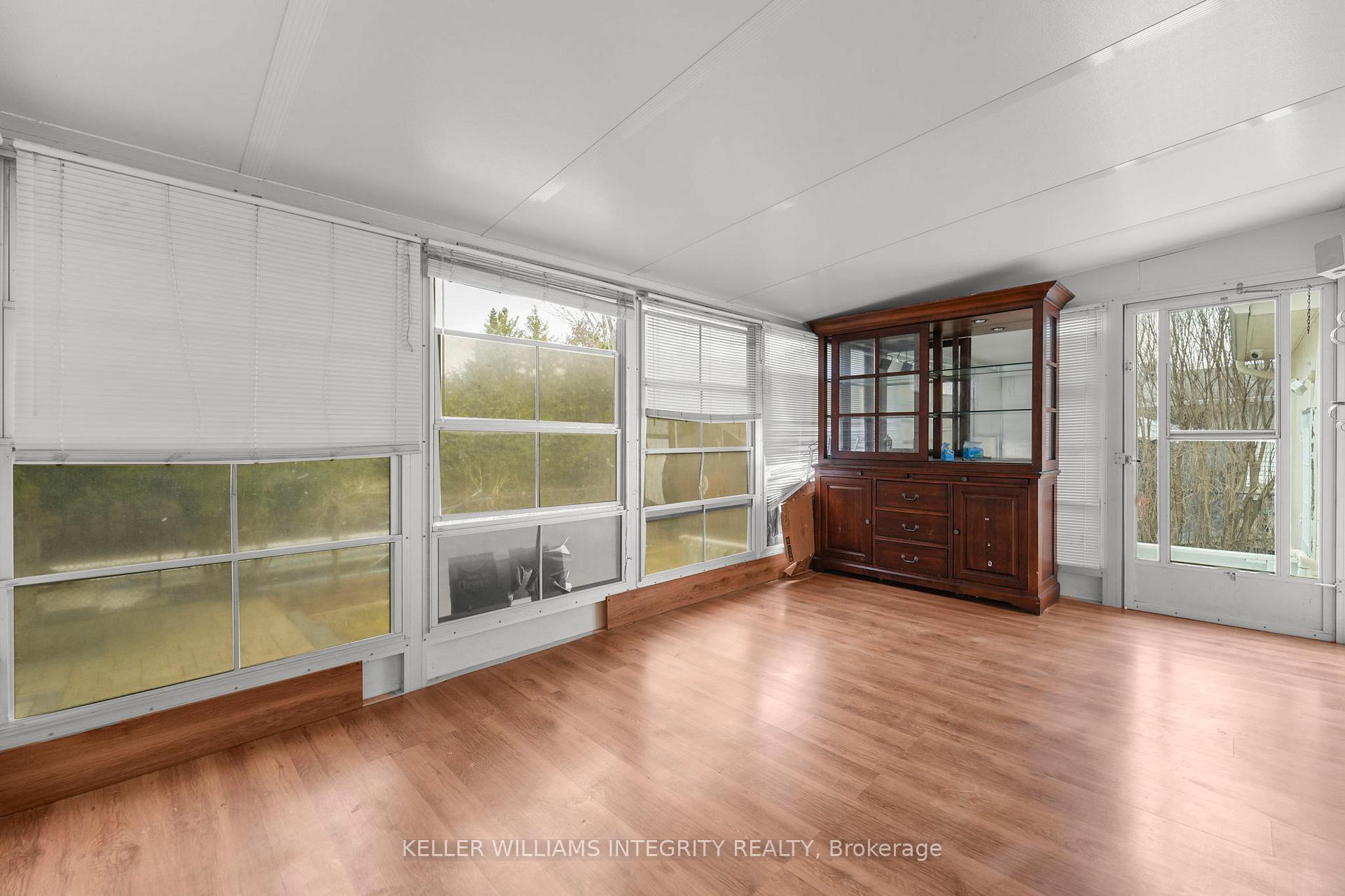 Photo 33 of 44 Poole Creek Crescent, Ottawa, Fringewood — HOMEH