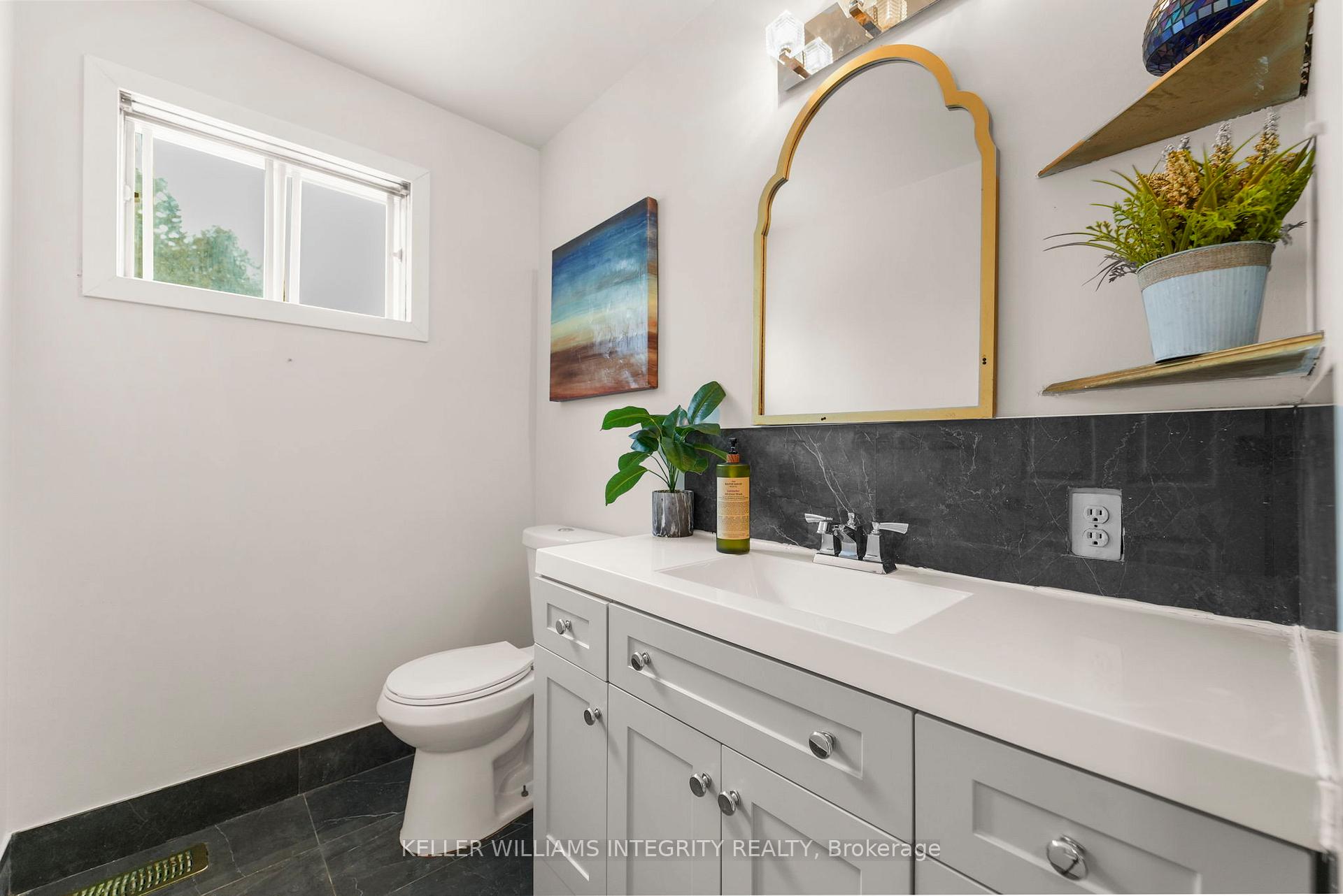 Photo 35 of 44 Poole Creek Crescent, Ottawa, Fringewood — HOMEH
