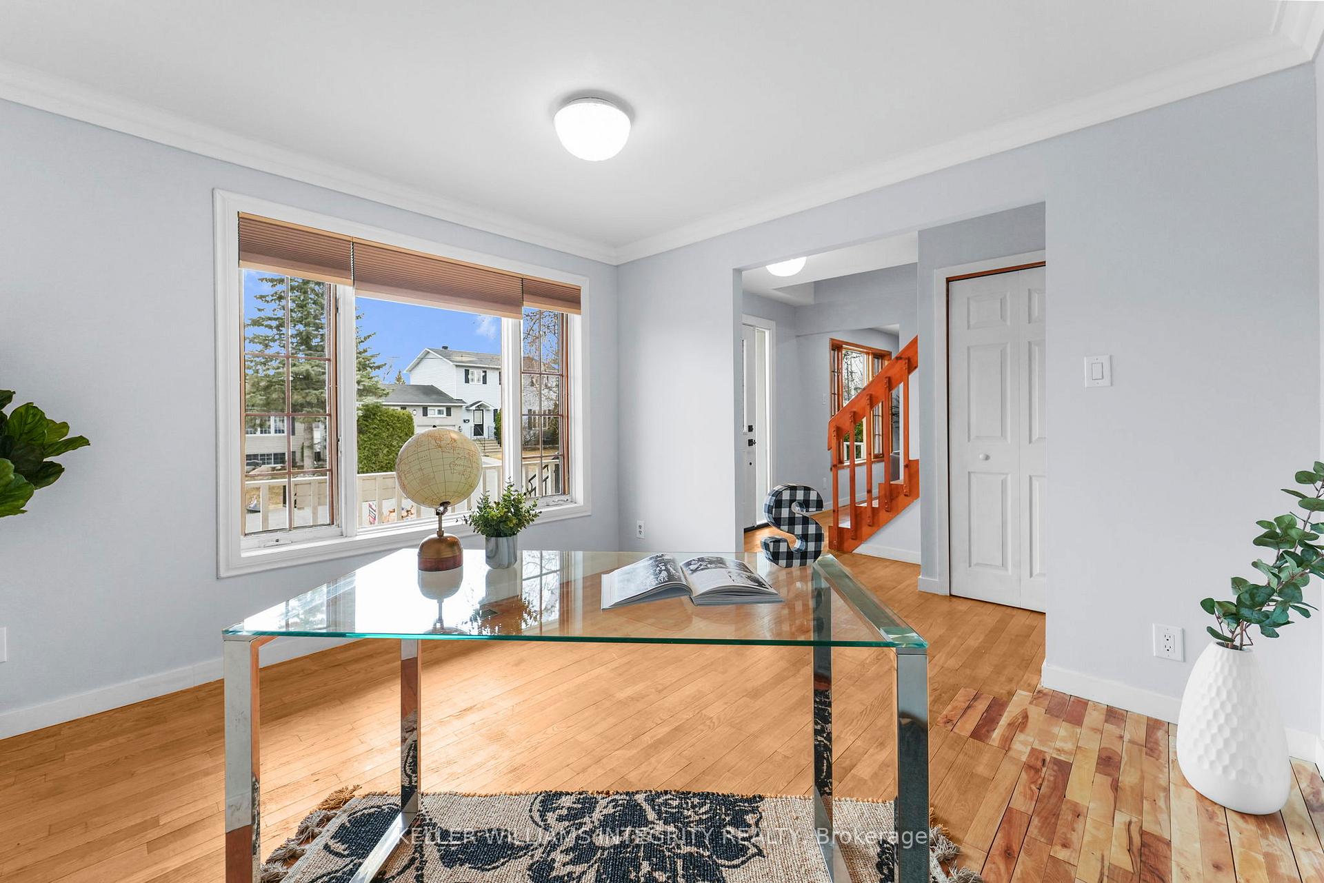 Photo 13 of 44 Poole Creek Crescent, Ottawa, Fringewood — HOMEH