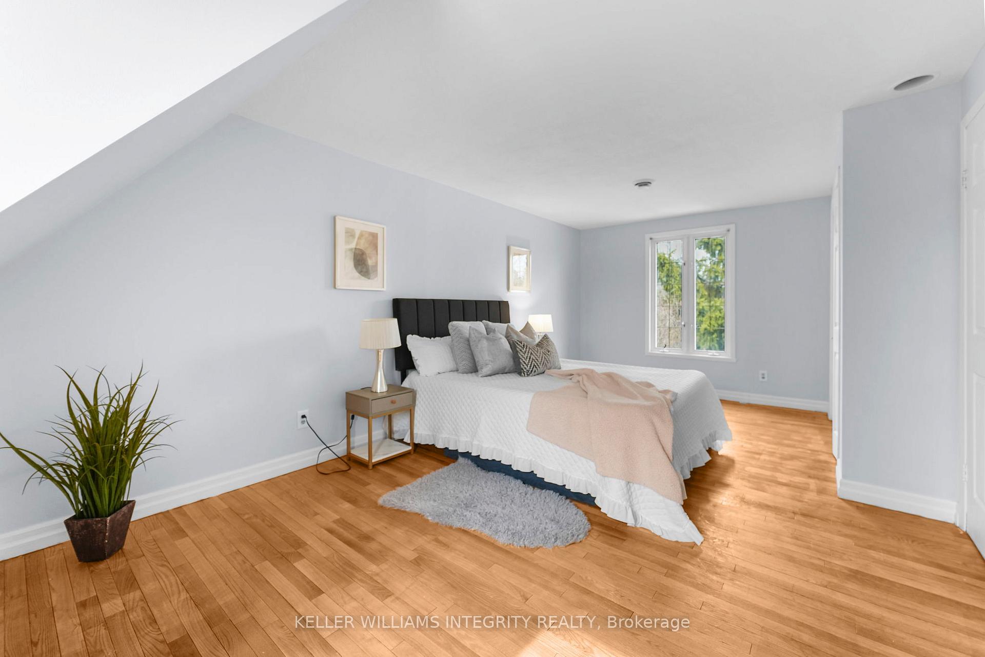 Photo 18 of 44 Poole Creek Crescent, Ottawa, Fringewood — HOMEH