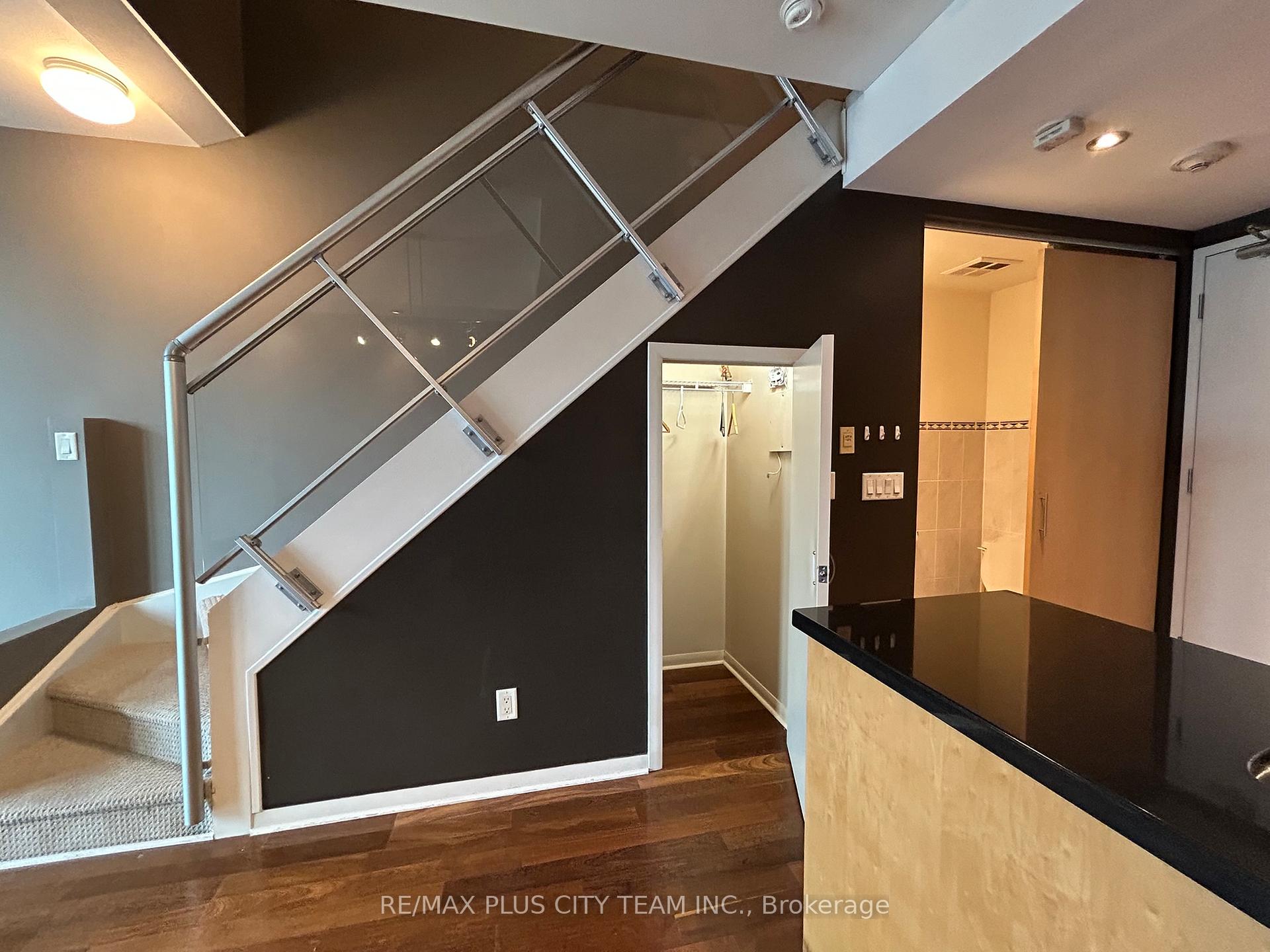 Photo 5 of Unit 1223, 333 Adelaide Street E, Toronto, Moss Park — HOMEH
