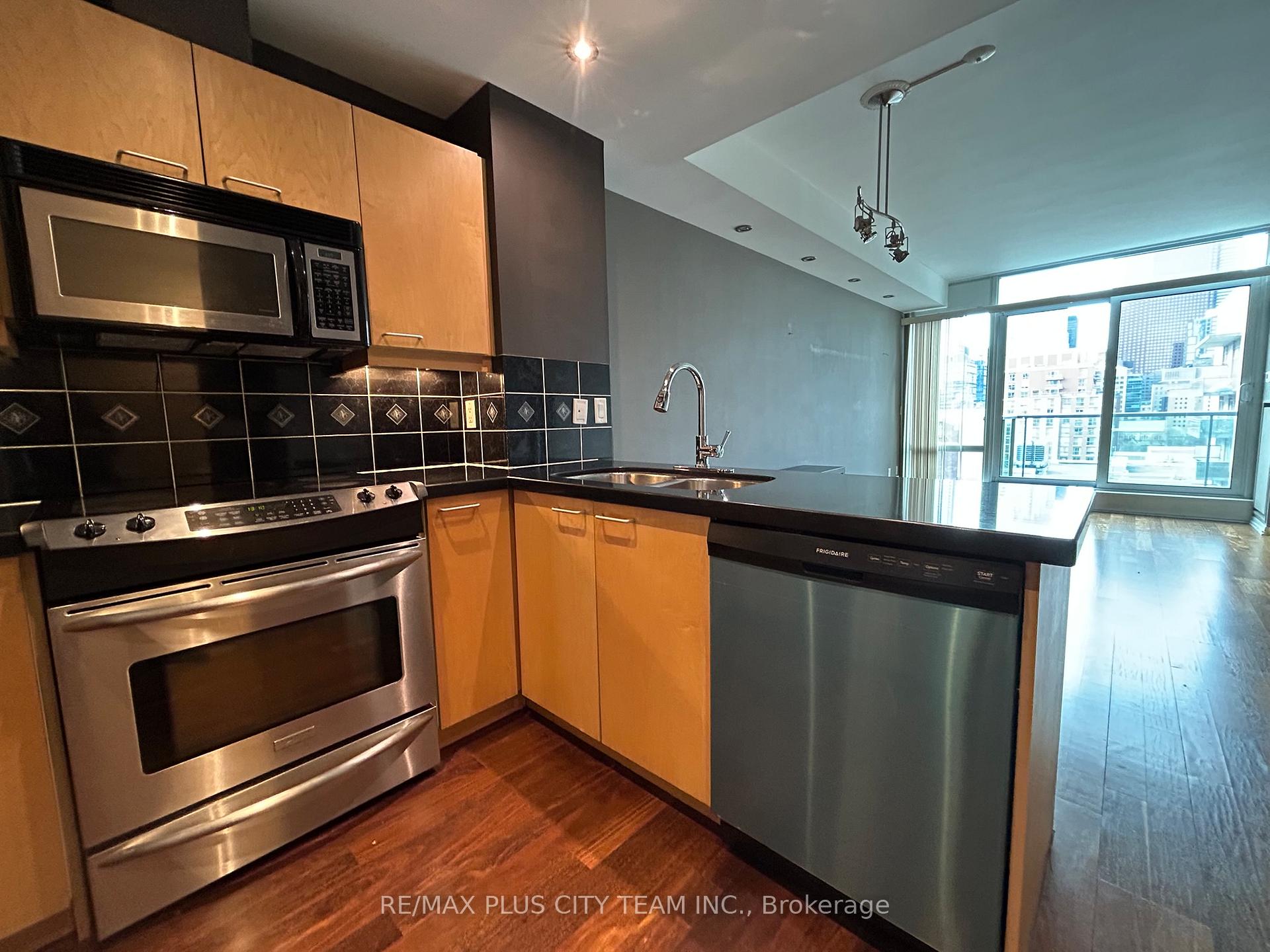 Photo 3 of Unit 1223, 333 Adelaide Street E, Toronto, Moss Park — HOMEH