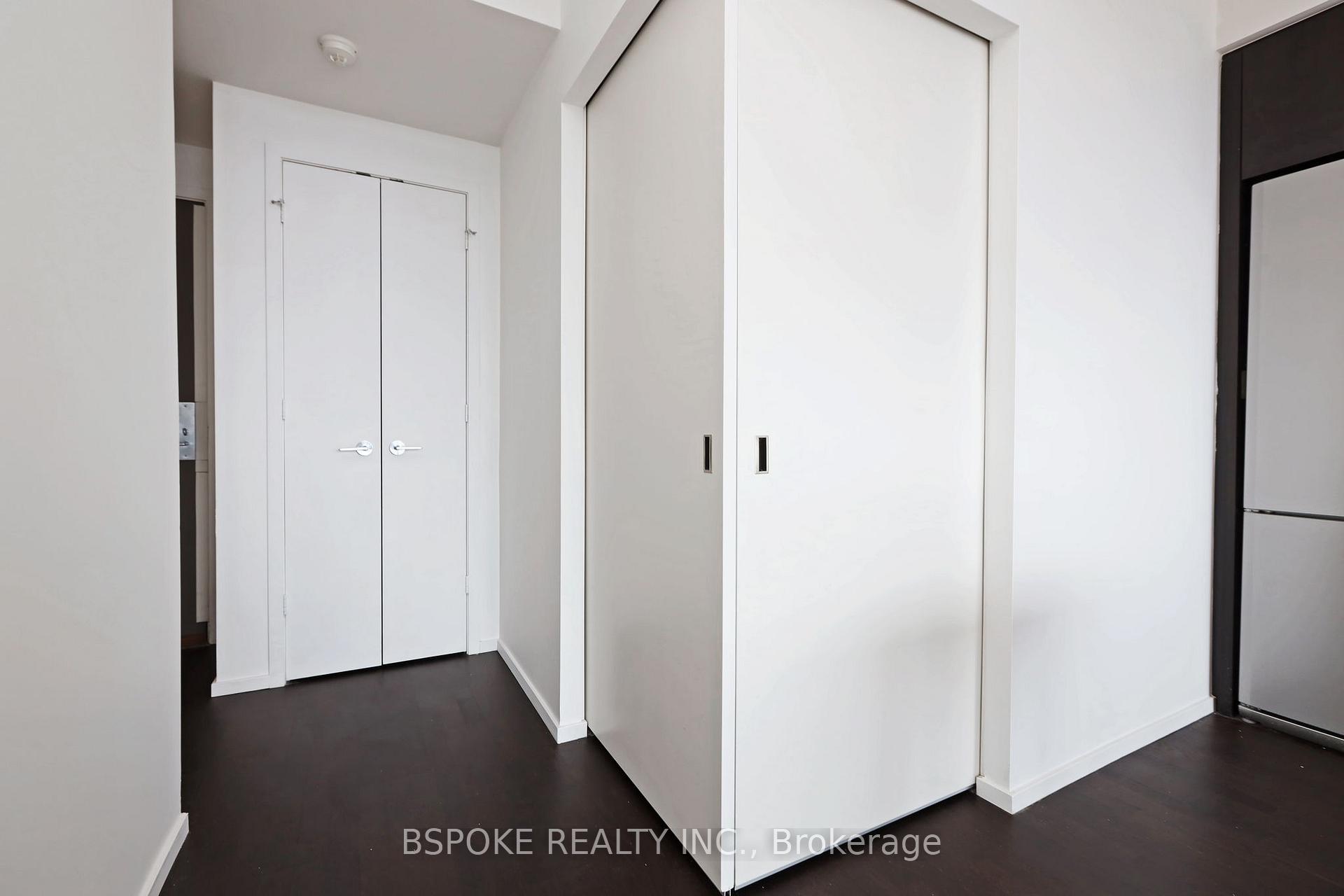 Photo 6 of Unit 4402, 101 Charles Street E, Toronto, Church-Yonge Corridor — HOMEH