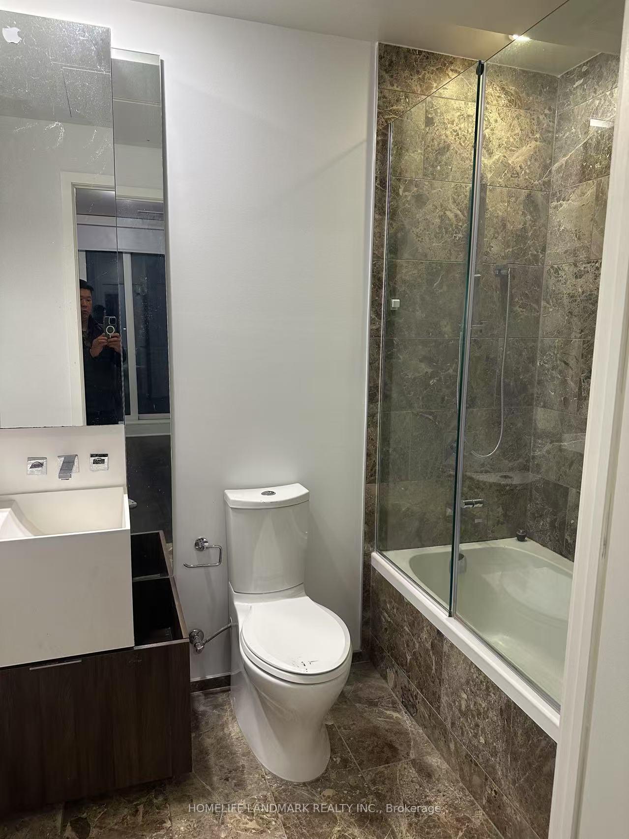 Photo 9 of Unit 4201, 1 Bloor Street E, Toronto, Church-Yonge Corridor — HOMEH