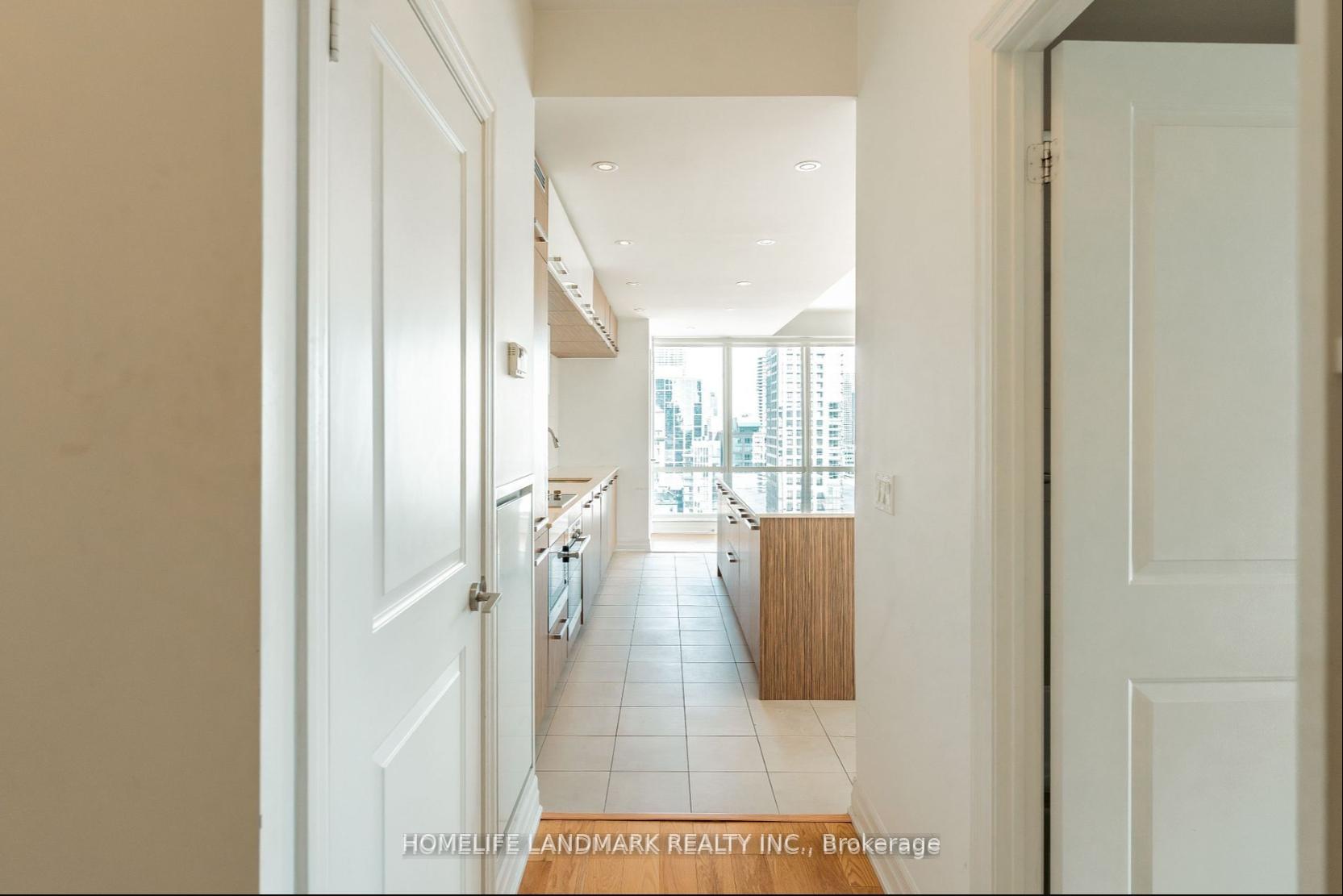 Photo 5 of Unit 2908, 8 The Esplanade, Toronto, Waterfront Communities — HOMEH