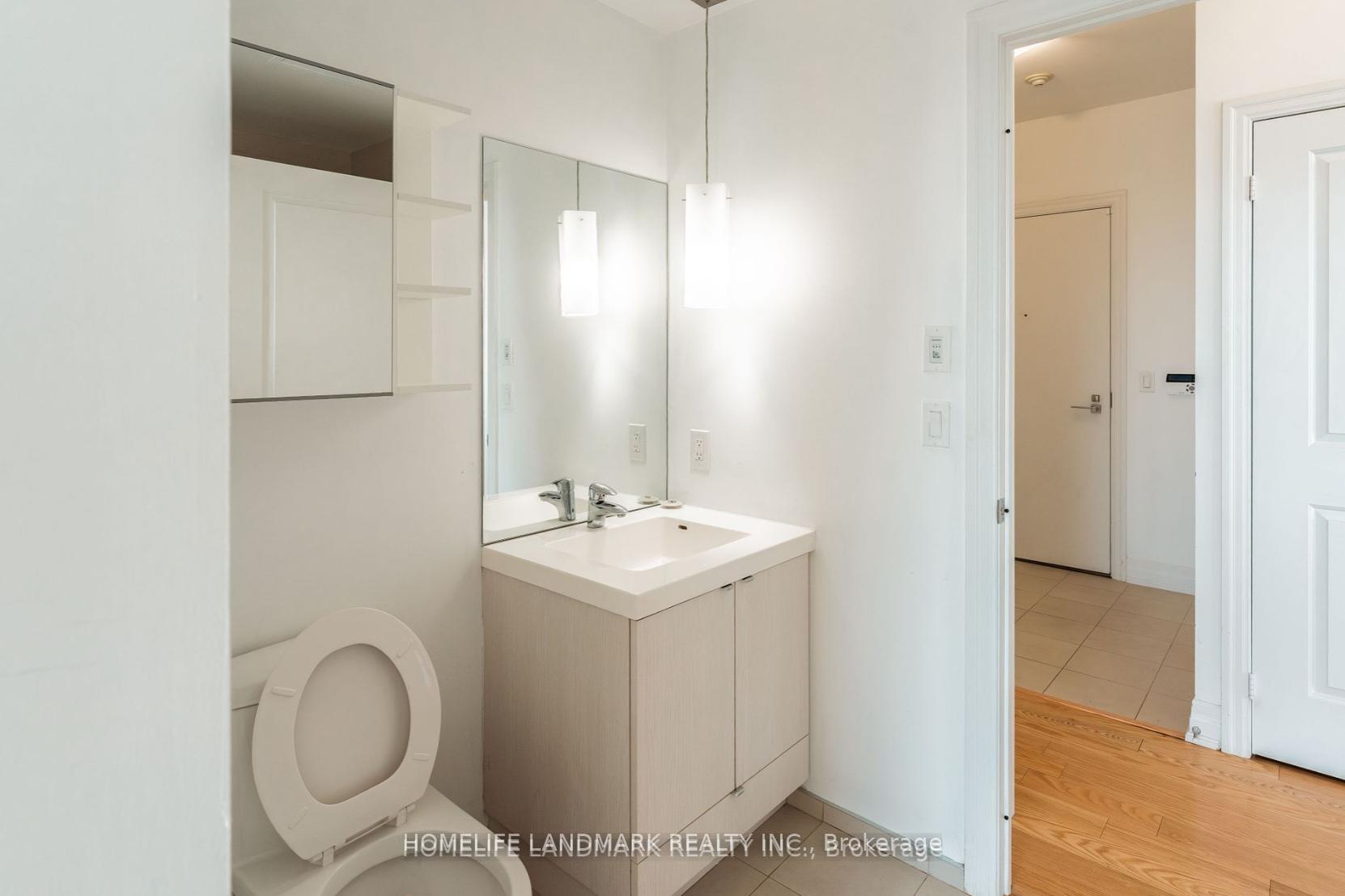 Photo 8 of Unit 2908, 8 The Esplanade, Toronto, Waterfront Communities — HOMEH