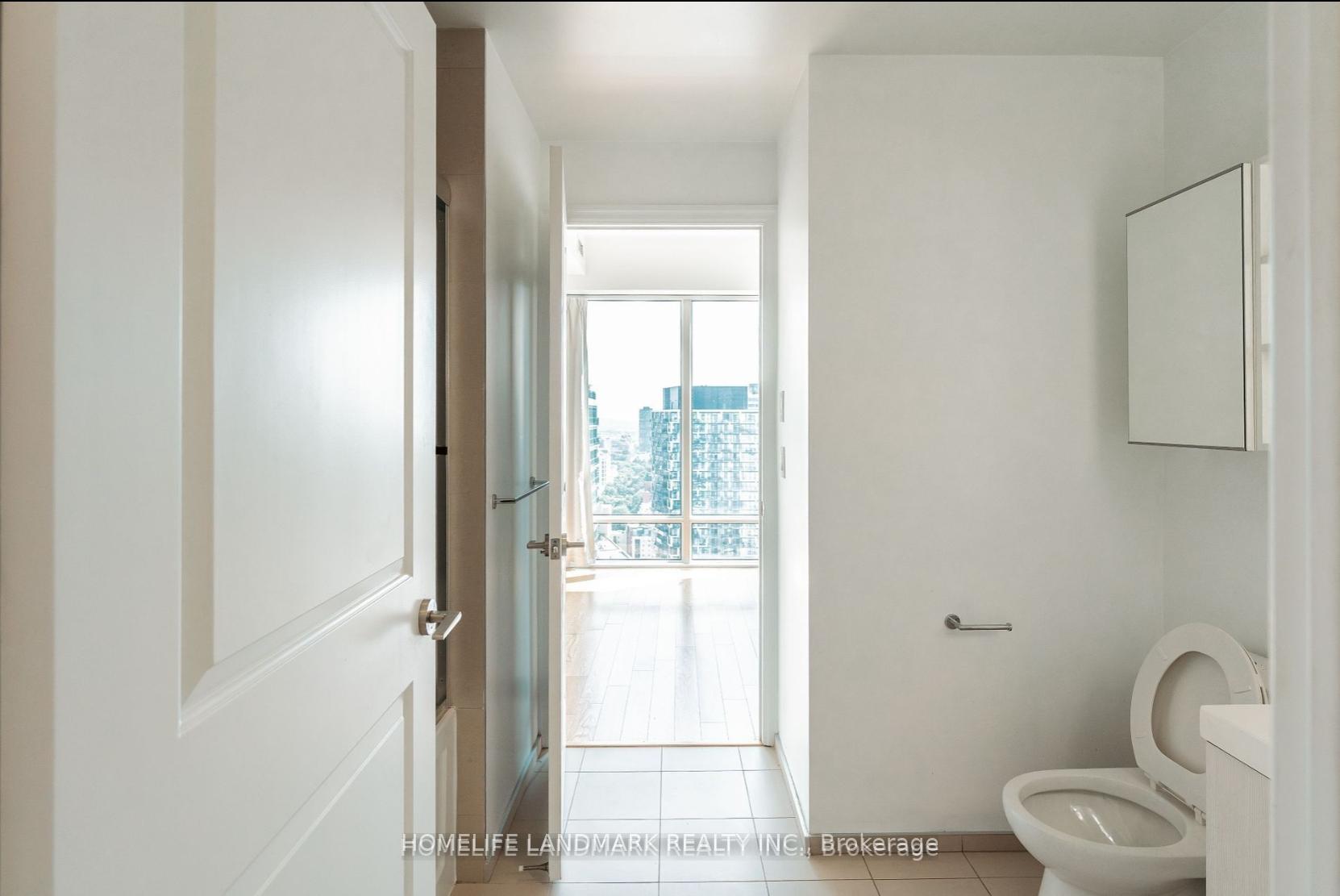 Photo 10 of Unit 2908, 8 The Esplanade, Toronto, Waterfront Communities — HOMEH