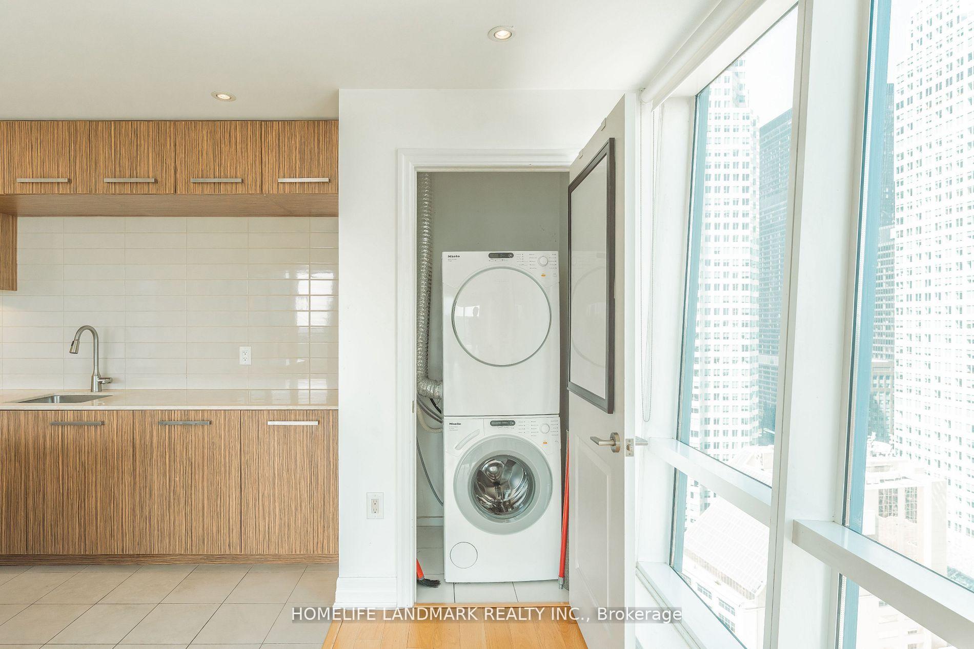 Photo 18 of Unit 2908, 8 The Esplanade, Toronto, Waterfront Communities — HOMEH
