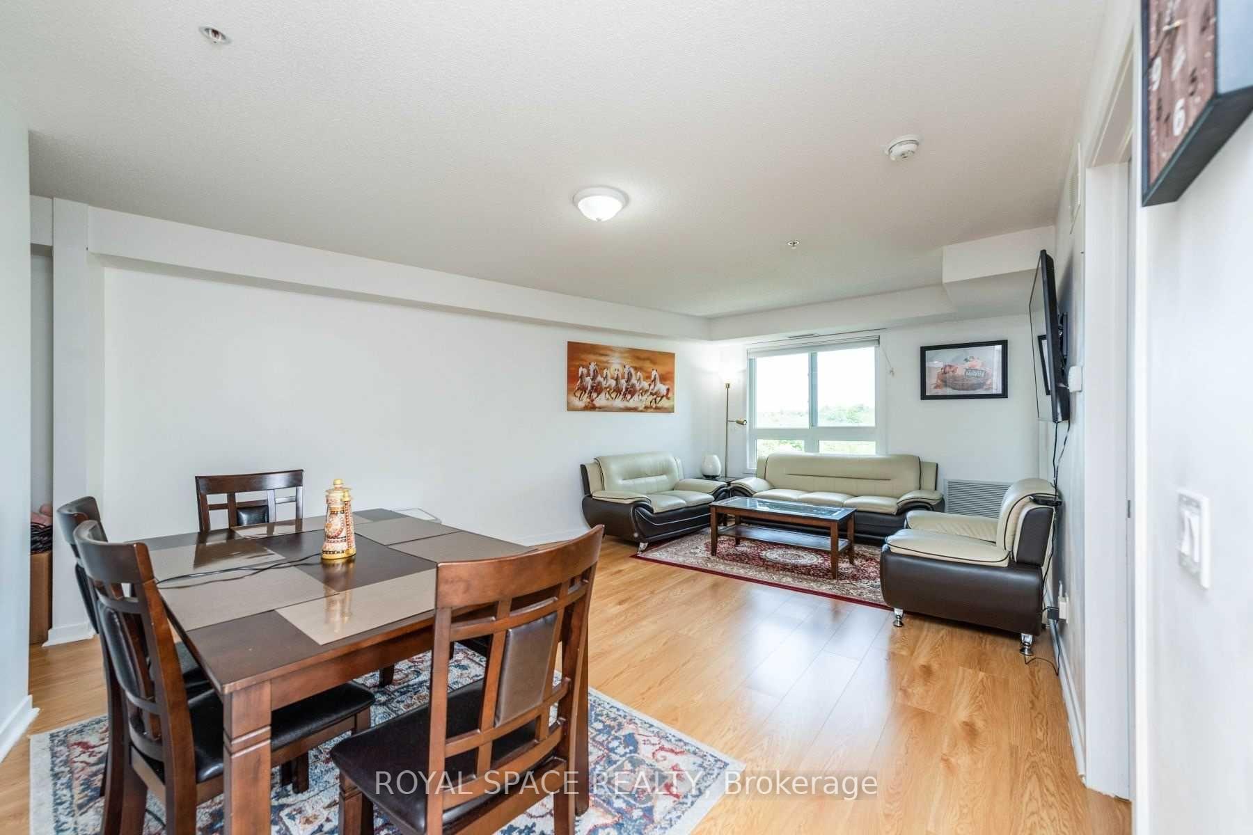 Photo 4 of Unit 1212, 8 Dayspring Circle, Brampton, Goreway Drive Corridor — HOMEH