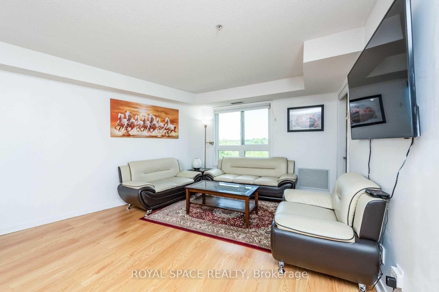 Photo 5 of Unit 1212, 8 Dayspring Circle, Brampton, Goreway Drive Corridor — HOMEH