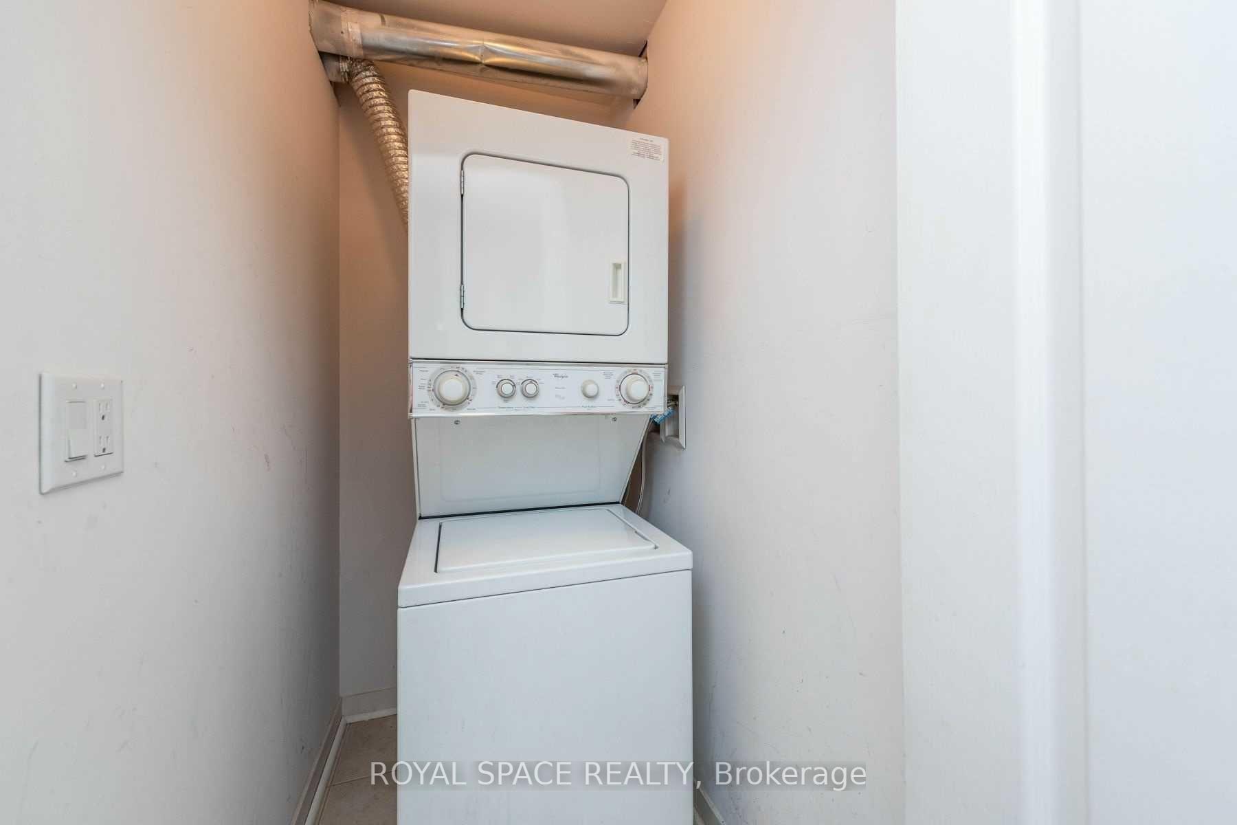 Photo 12 of Unit 1212, 8 Dayspring Circle, Brampton, Goreway Drive Corridor — HOMEH