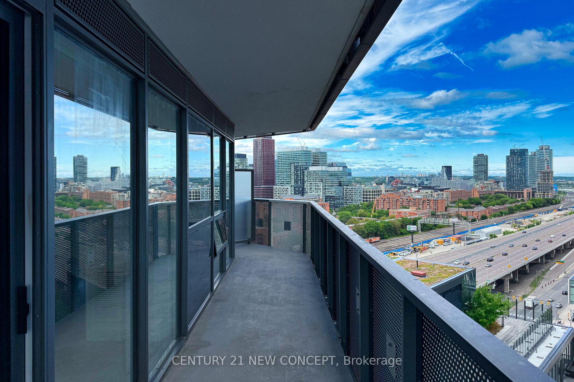 Photo 17 of Unit 1808, 55 Cooper Street, Toronto, Waterfront Communities — HOMEH