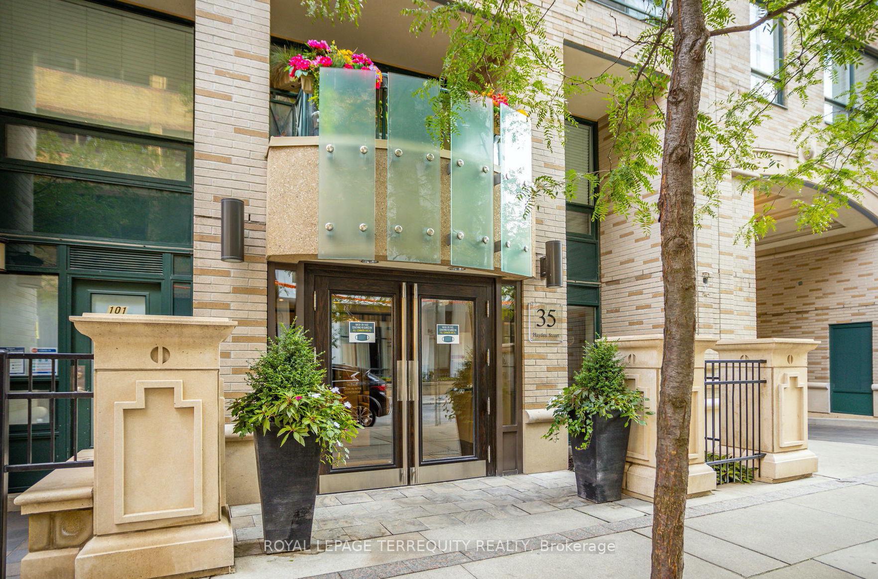 Front of Unit 1306, 35 Hayden Street