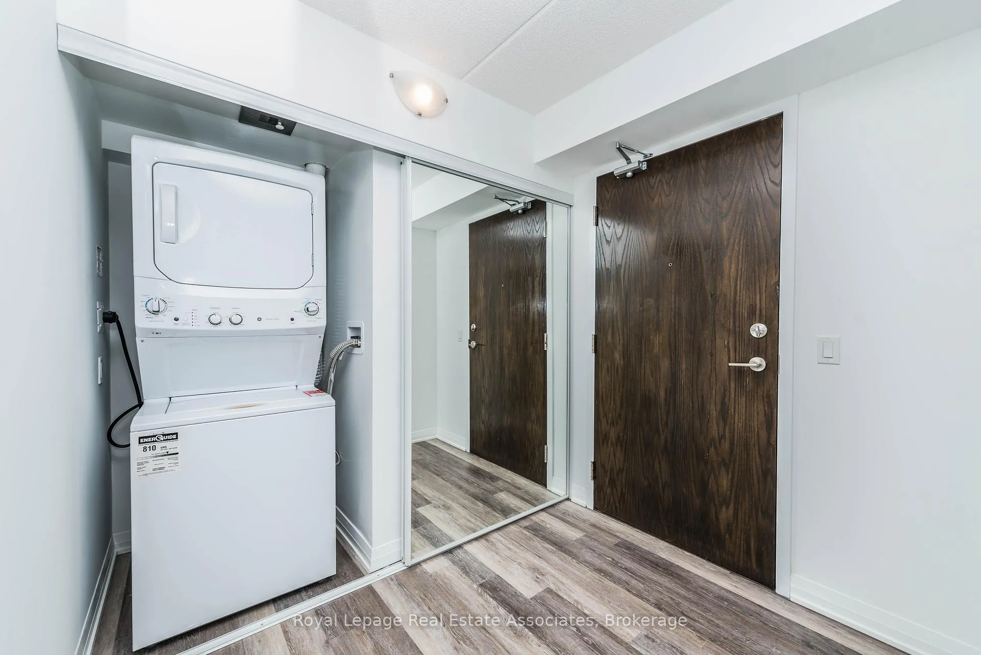 Photo 8 of Unit 304, 40 Via Rosedale Way, Brampton, Sandringham-Wellington — HOMEH