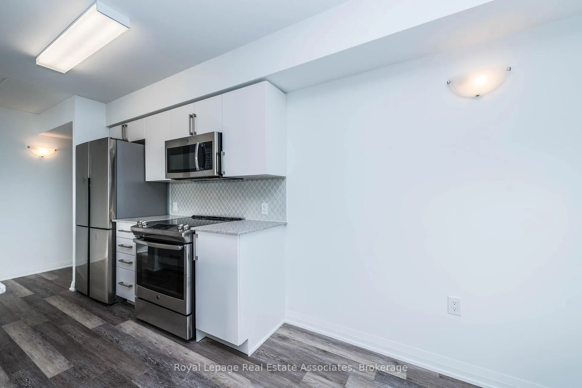 Photo 13 of Unit 304, 40 Via Rosedale Way, Brampton, Sandringham-Wellington — HOMEH