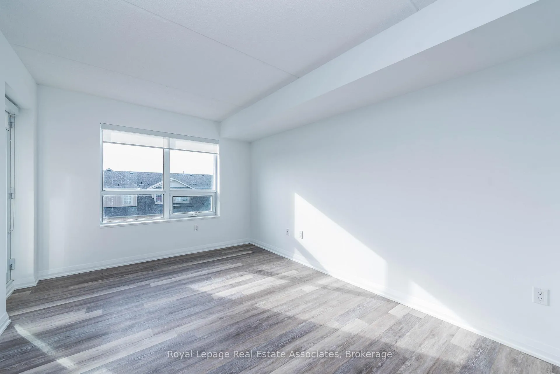 Photo 15 of Unit 304, 40 Via Rosedale Way, Brampton, Sandringham-Wellington — HOMEH