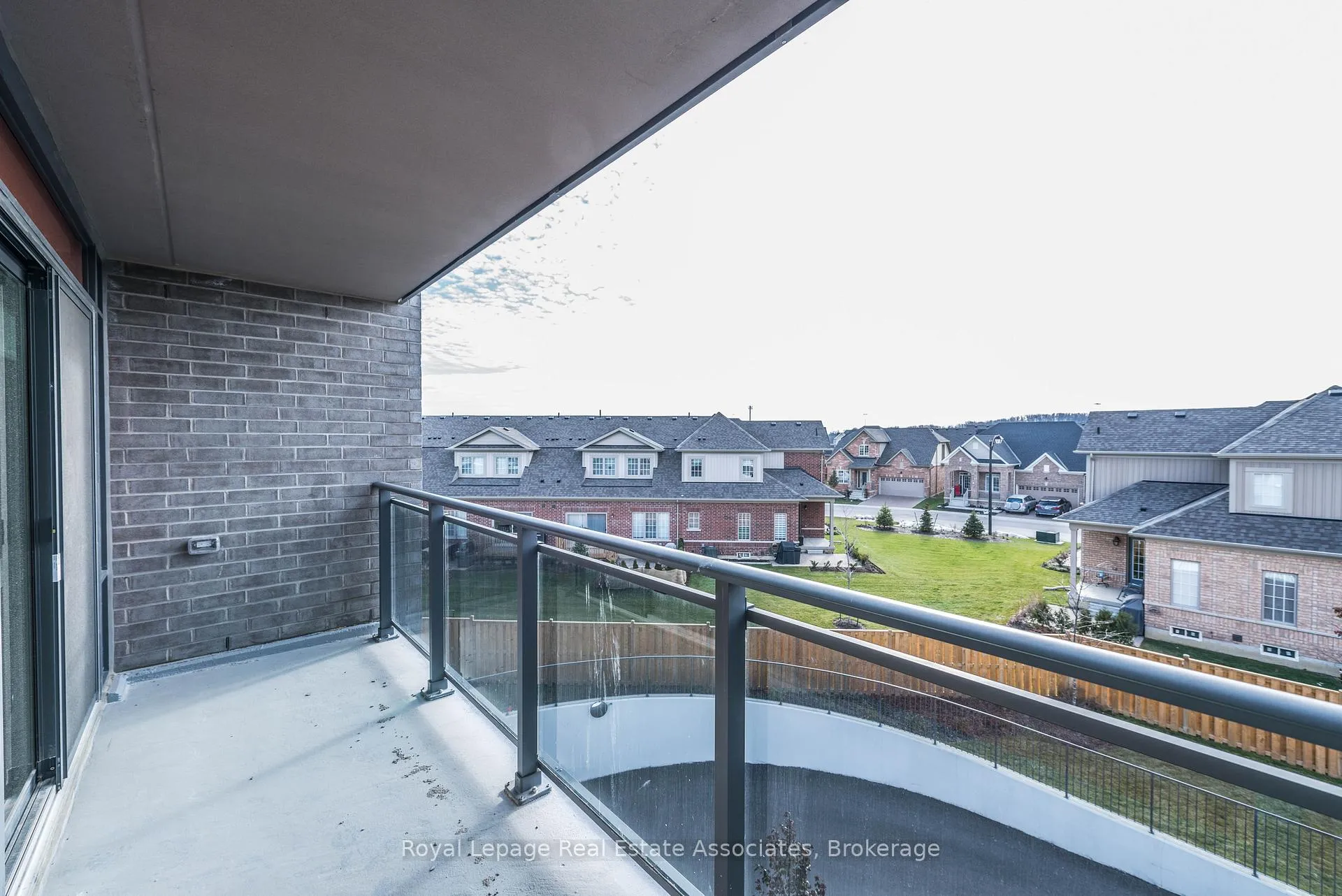 Photo 20 of Unit 304, 40 Via Rosedale Way, Brampton, Sandringham-Wellington — HOMEH