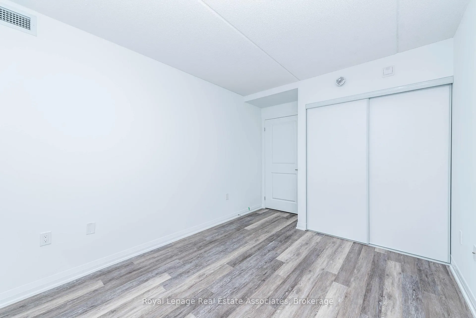 Photo 21 of Unit 304, 40 Via Rosedale Way, Brampton, Sandringham-Wellington — HOMEH