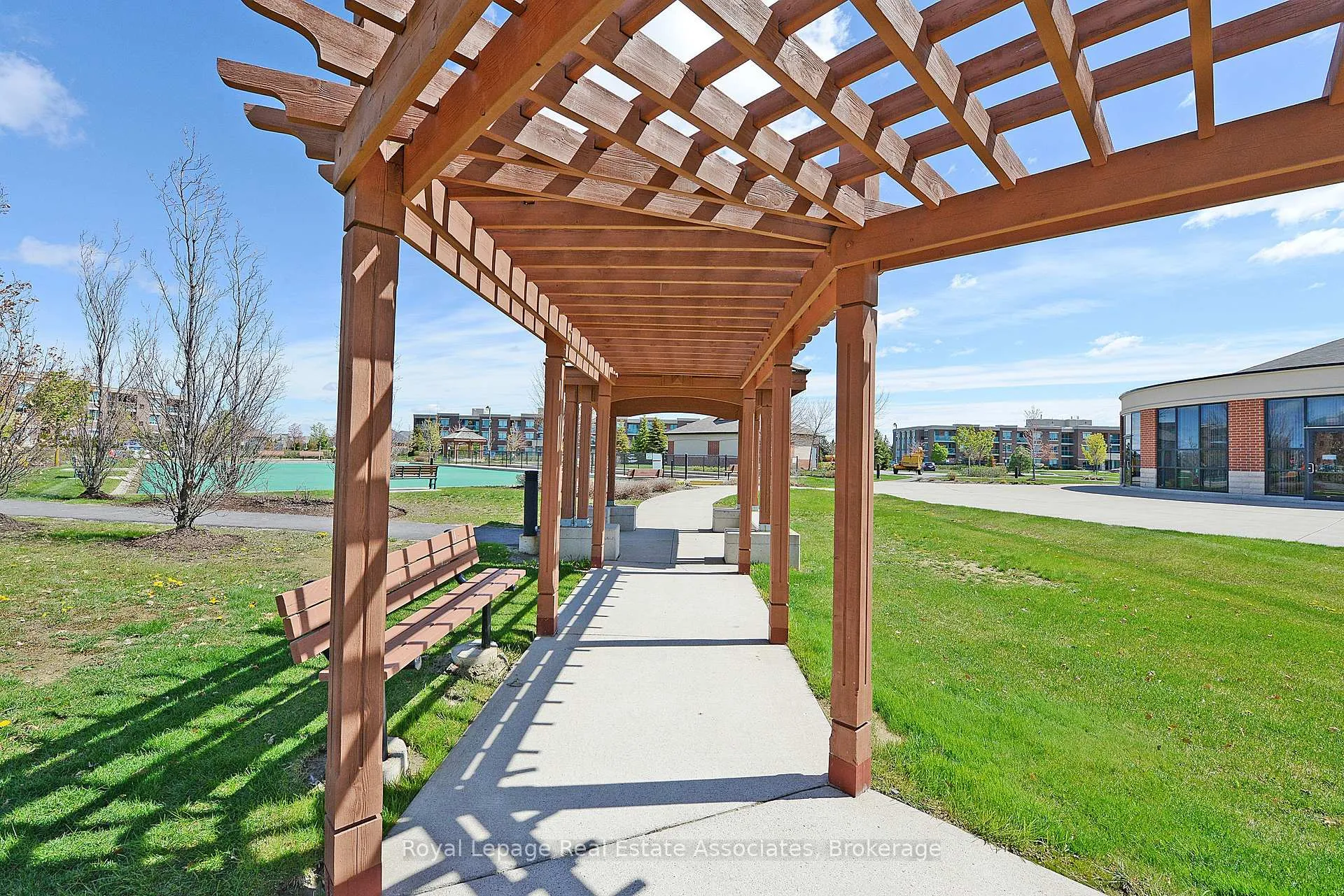 Photo 34 of Unit 304, 40 Via Rosedale Way, Brampton, Sandringham-Wellington — HOMEH
