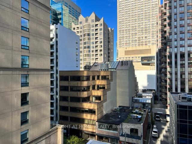 Photo 5 of Unit 708, 42 Charles Street E, Toronto, Church-Yonge Corridor — HOMEH