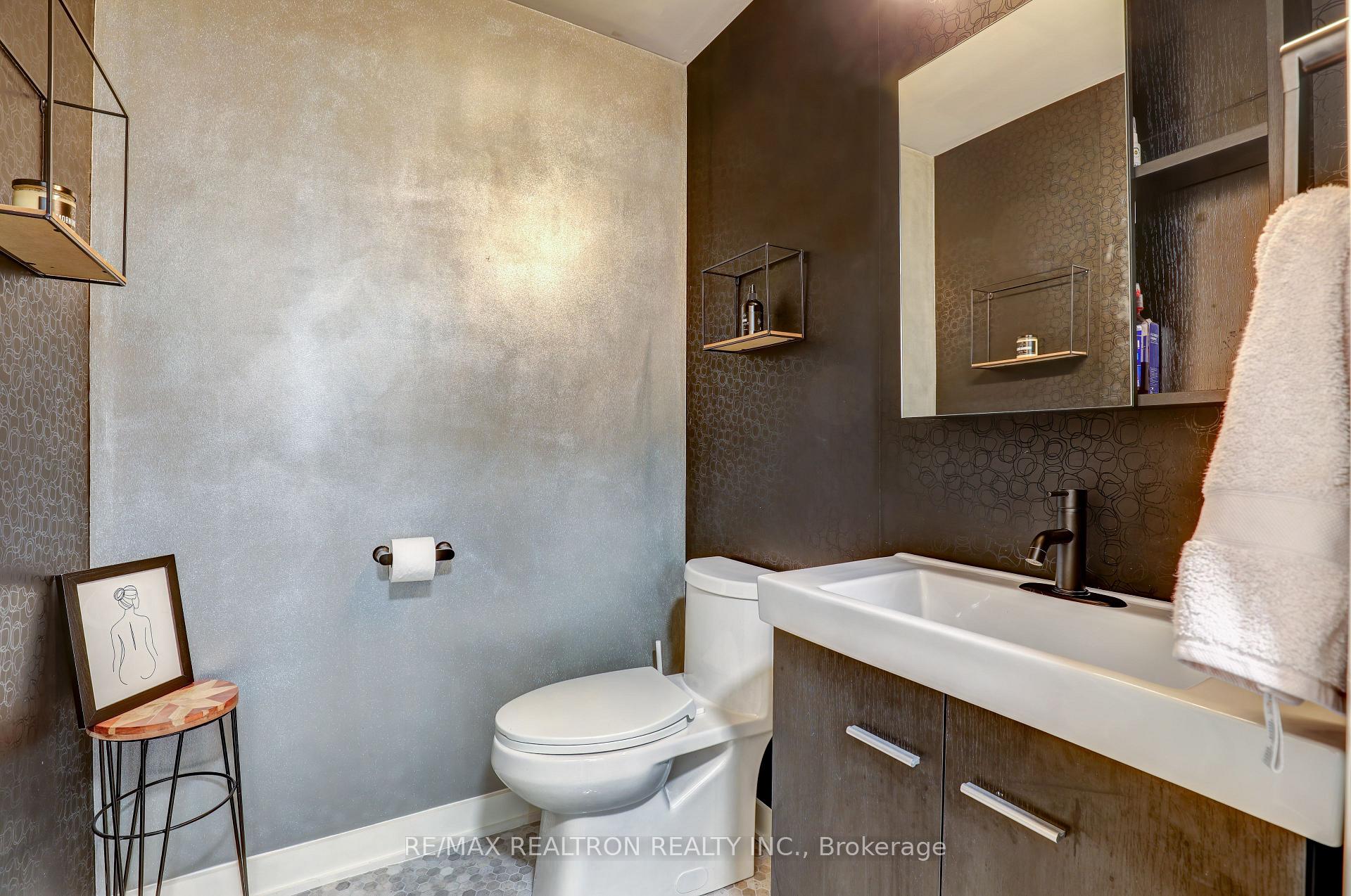 Photo 13 of Unit 126, 555 William Graham Drive, Aurora, Rural Aurora — HOMEH