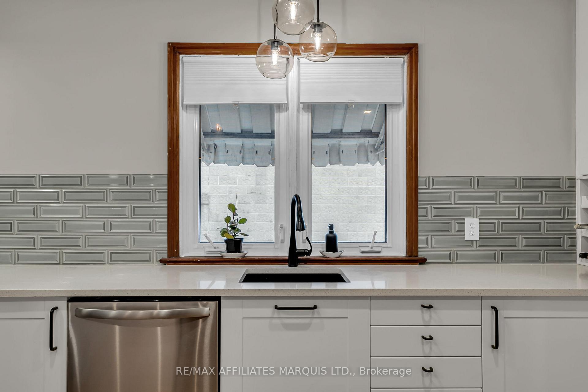 Photo 15 of 330 Fourth Street W, Cornwall — HOMEH