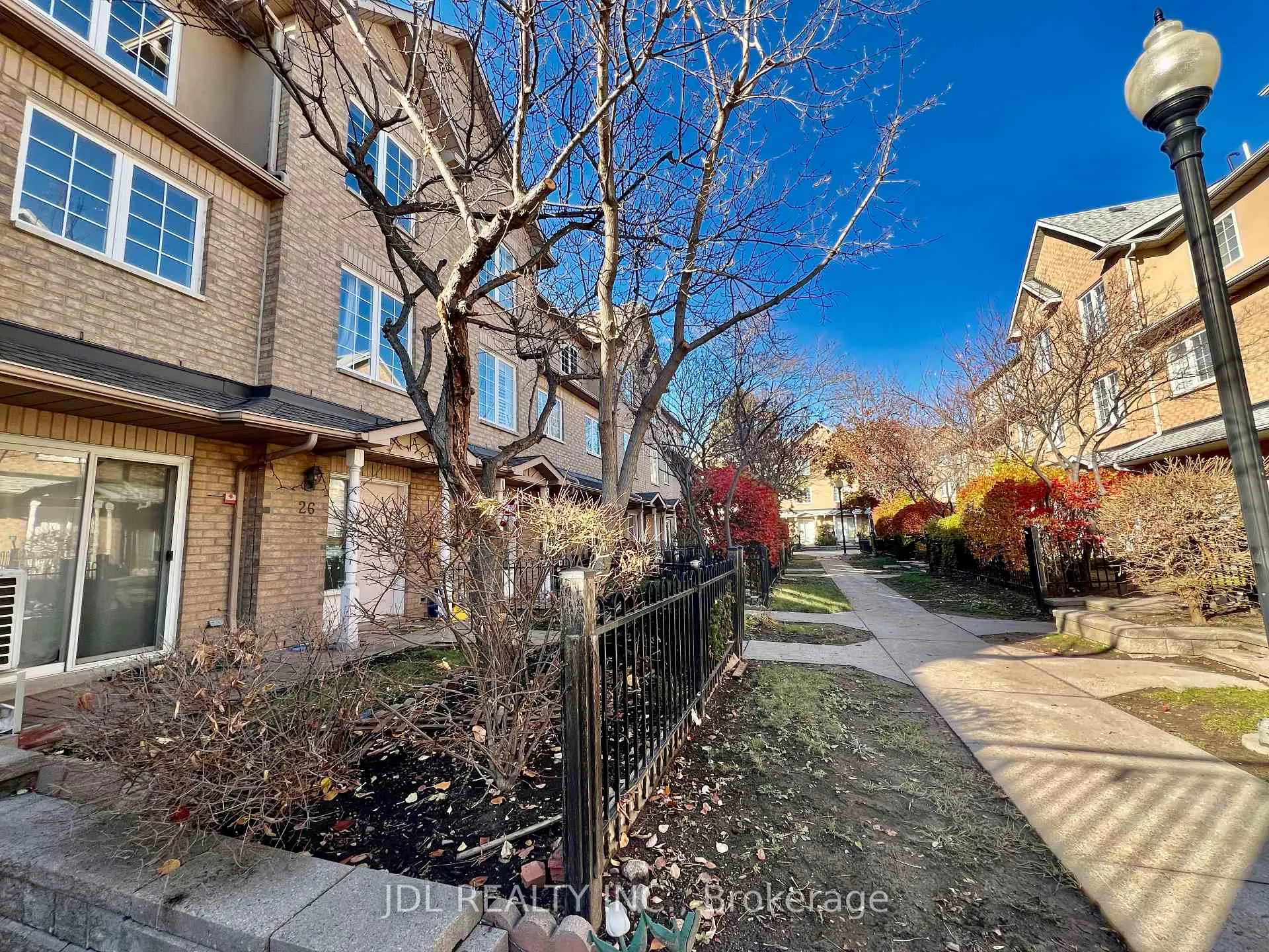 Photo 2 of Unit 26, 10 Cox Boulevard, Markham, Unionville — HOMEH