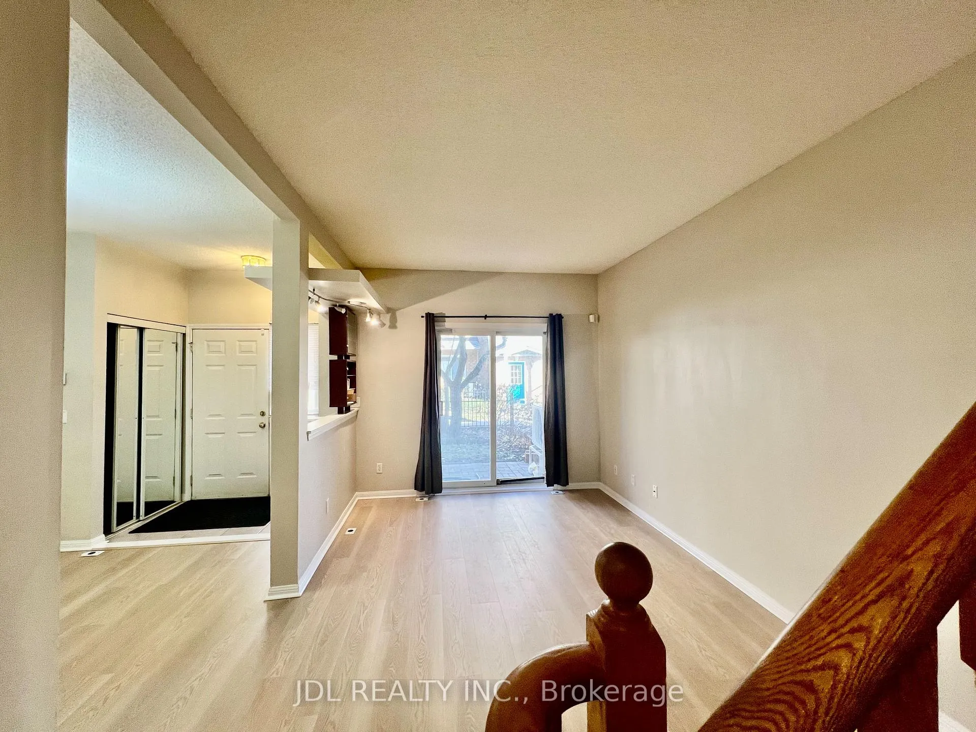 Photo 4 of Unit 26, 10 Cox Boulevard, Markham, Unionville — HOMEH