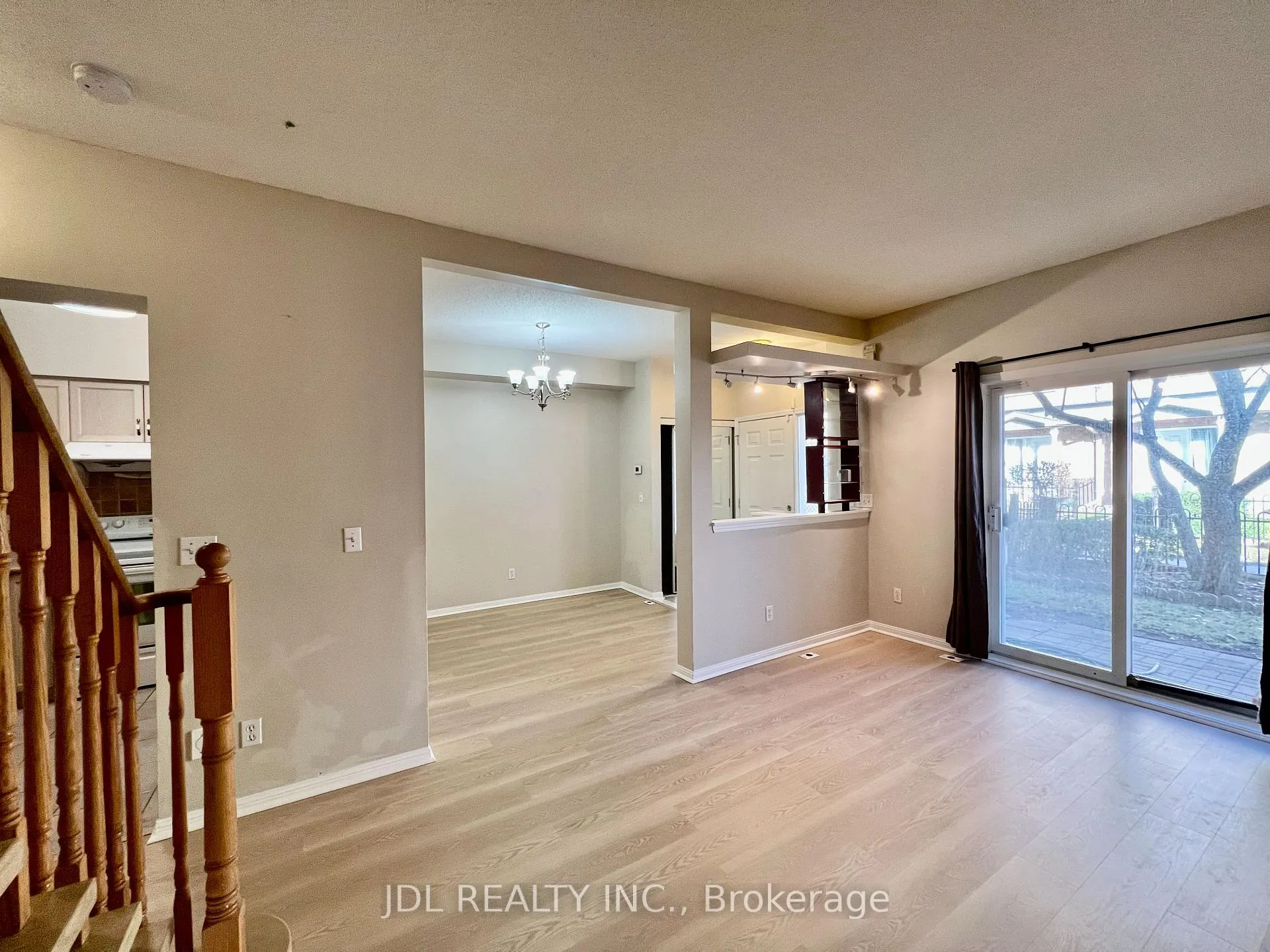 Photo 5 of Unit 26, 10 Cox Boulevard, Markham, Unionville — HOMEH