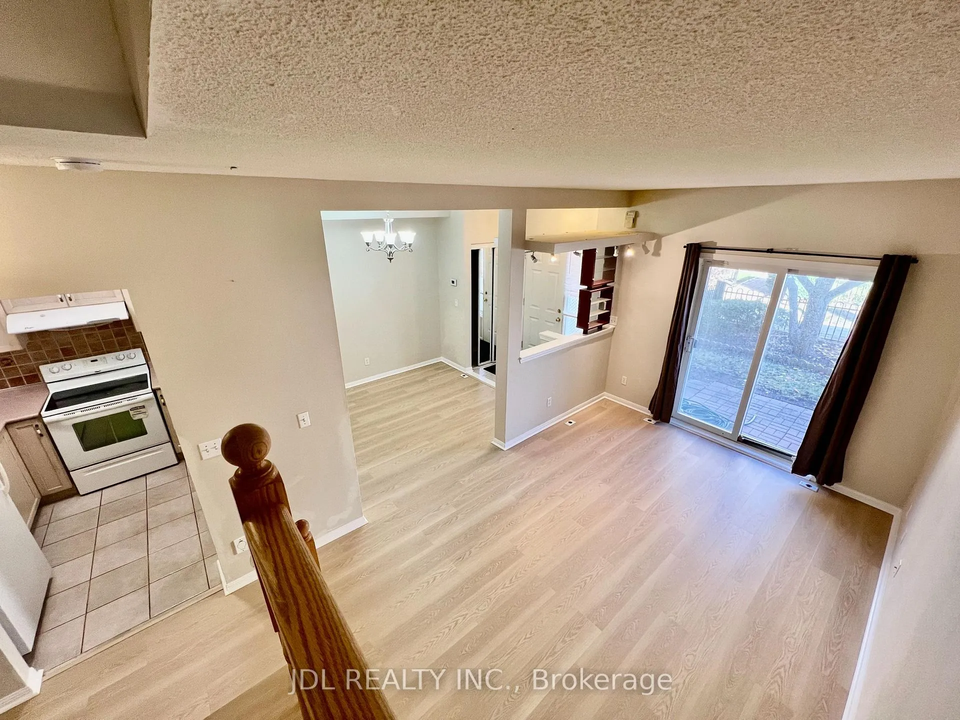 Photo 6 of Unit 26, 10 Cox Boulevard, Markham, Unionville — HOMEH
