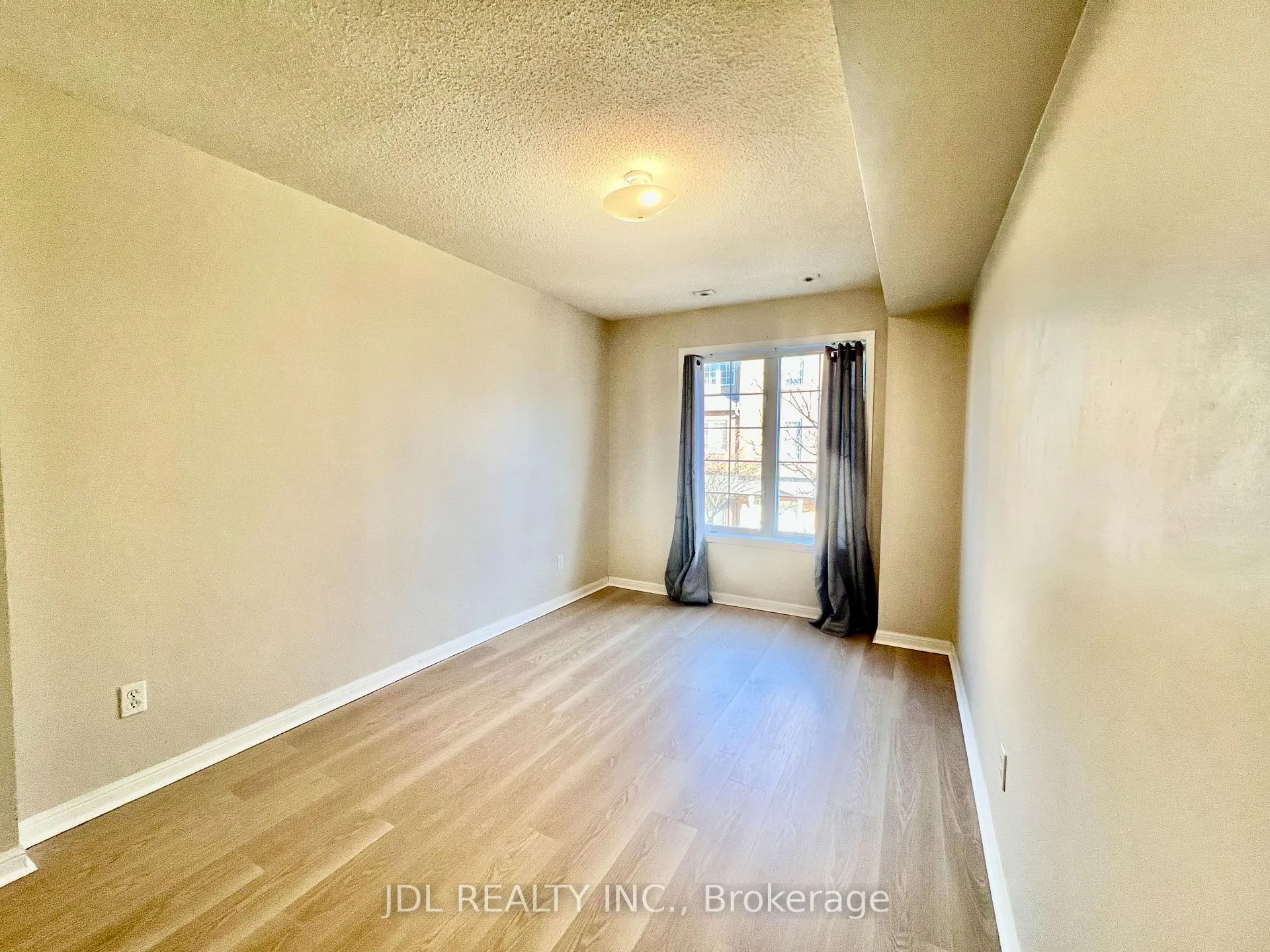 Photo 9 of Unit 26, 10 Cox Boulevard, Markham, Unionville — HOMEH