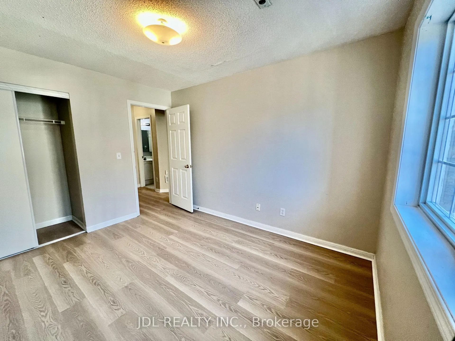 Photo 11 of Unit 26, 10 Cox Boulevard, Markham, Unionville — HOMEH